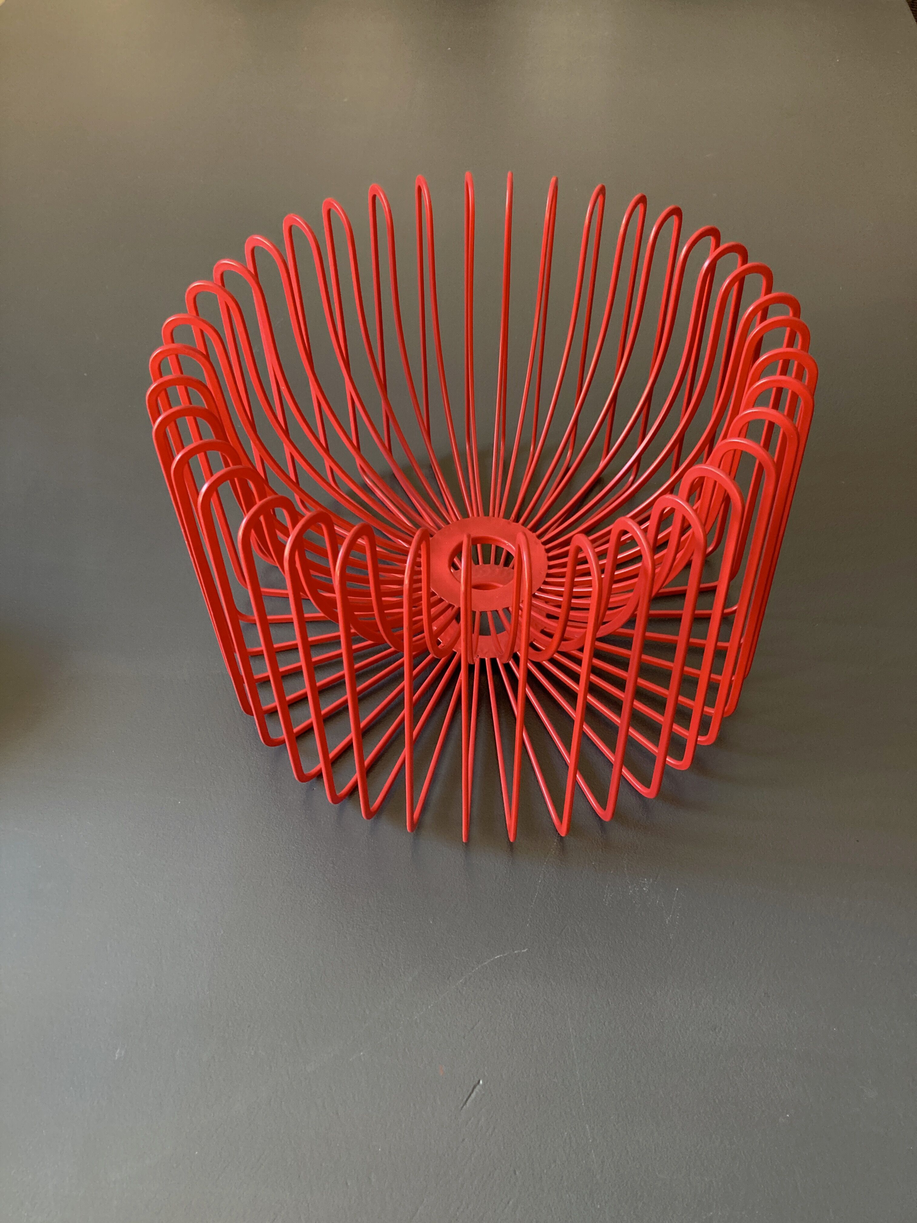 Coupe à fruit design metal rouge