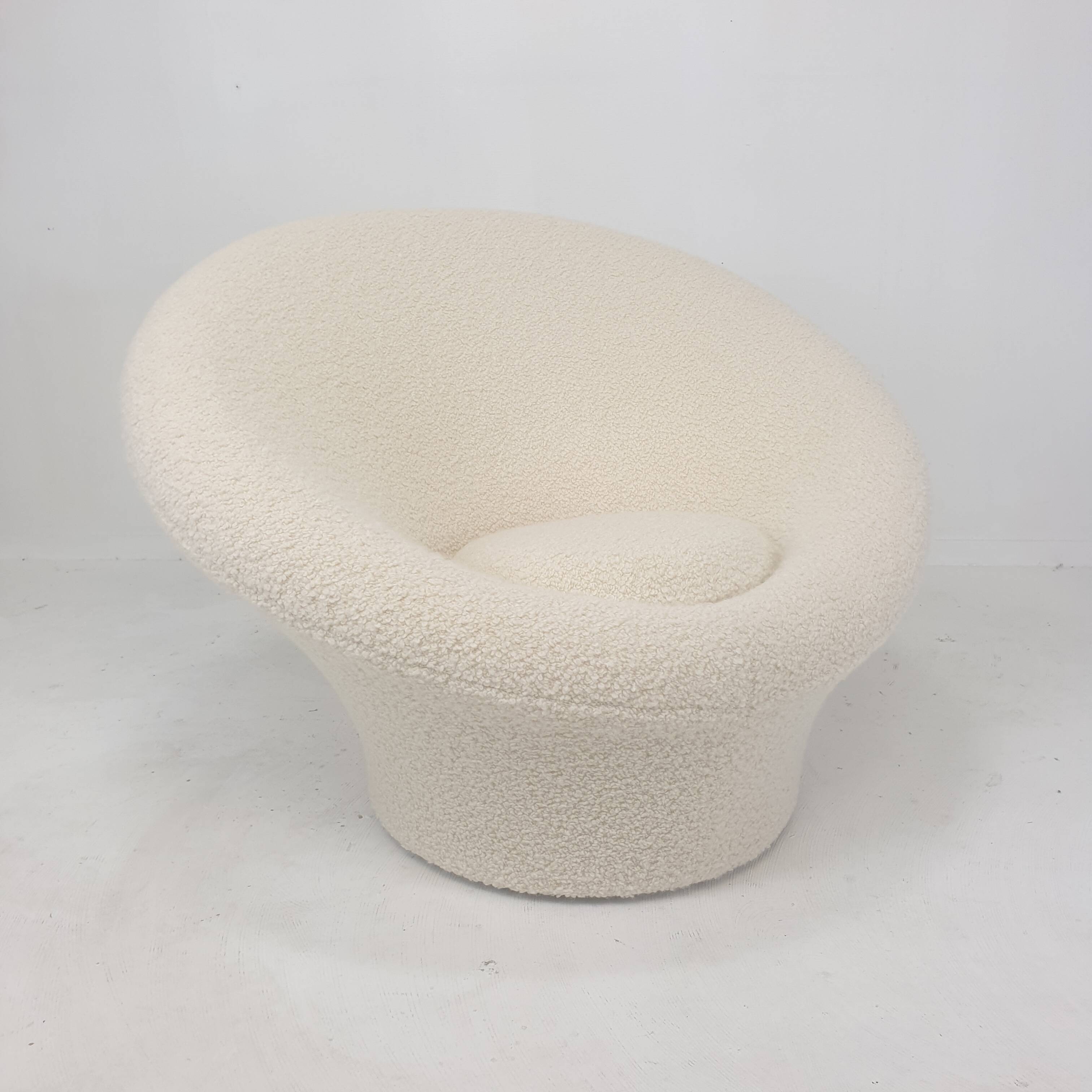 "Big Mushroom" Armchair and Pouf by Pierre Paulin for Artifort