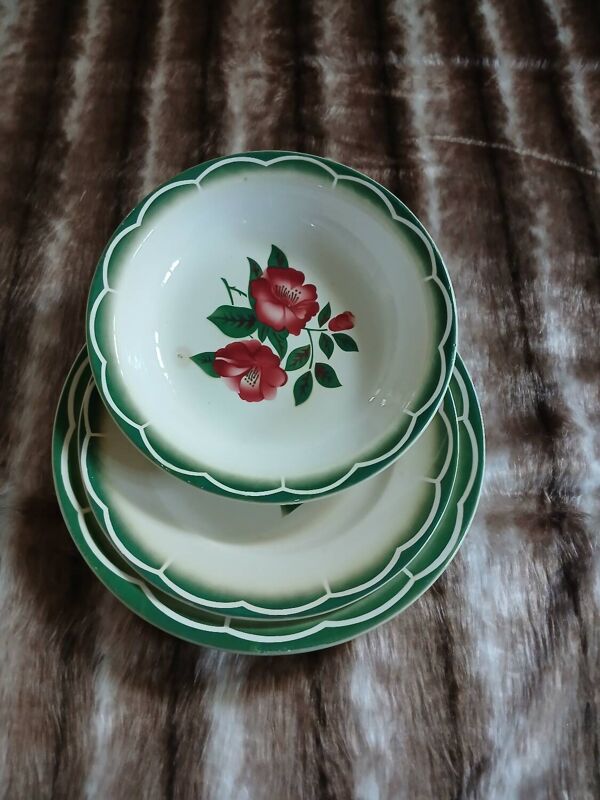 3 plats anciens Digoin et Sarreguemines