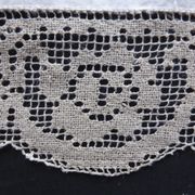 Old tablecloth in ecru cotton embroidered with flowers and embroidered mesh lace-176x282