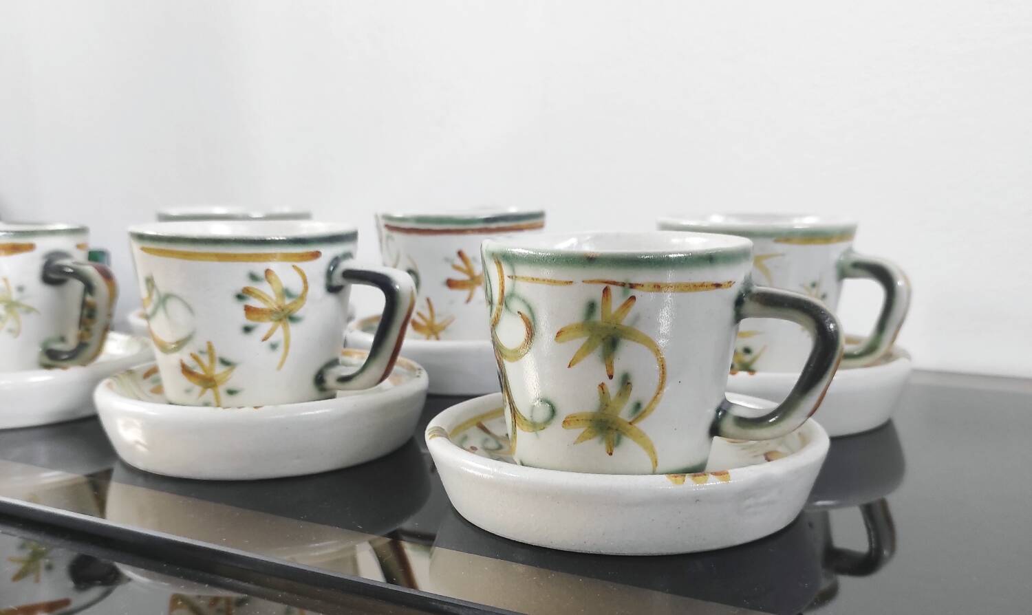 Set of 6 vintage Kéraluc Quimper coffee cups and saucers.