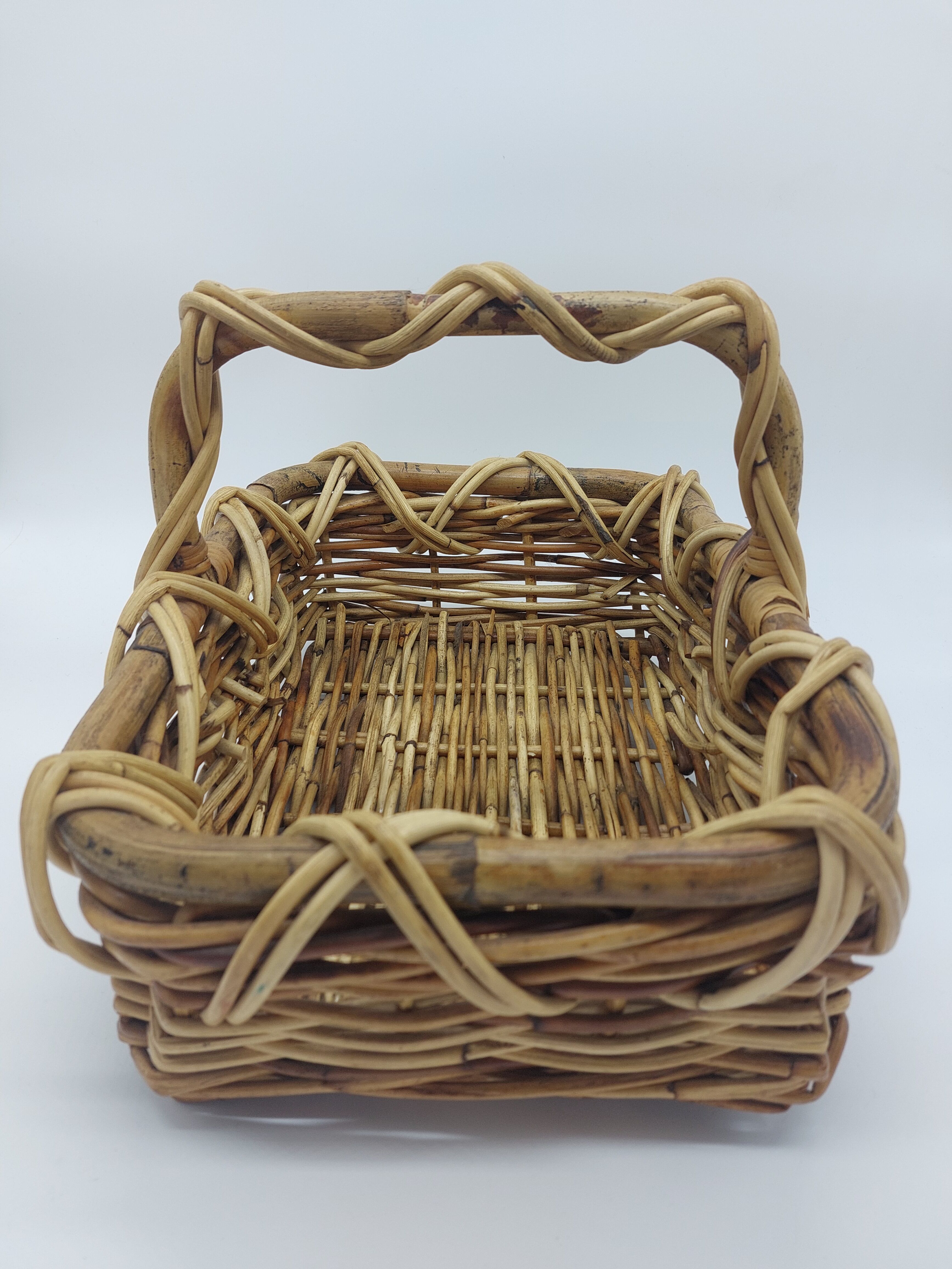 Wicker basket