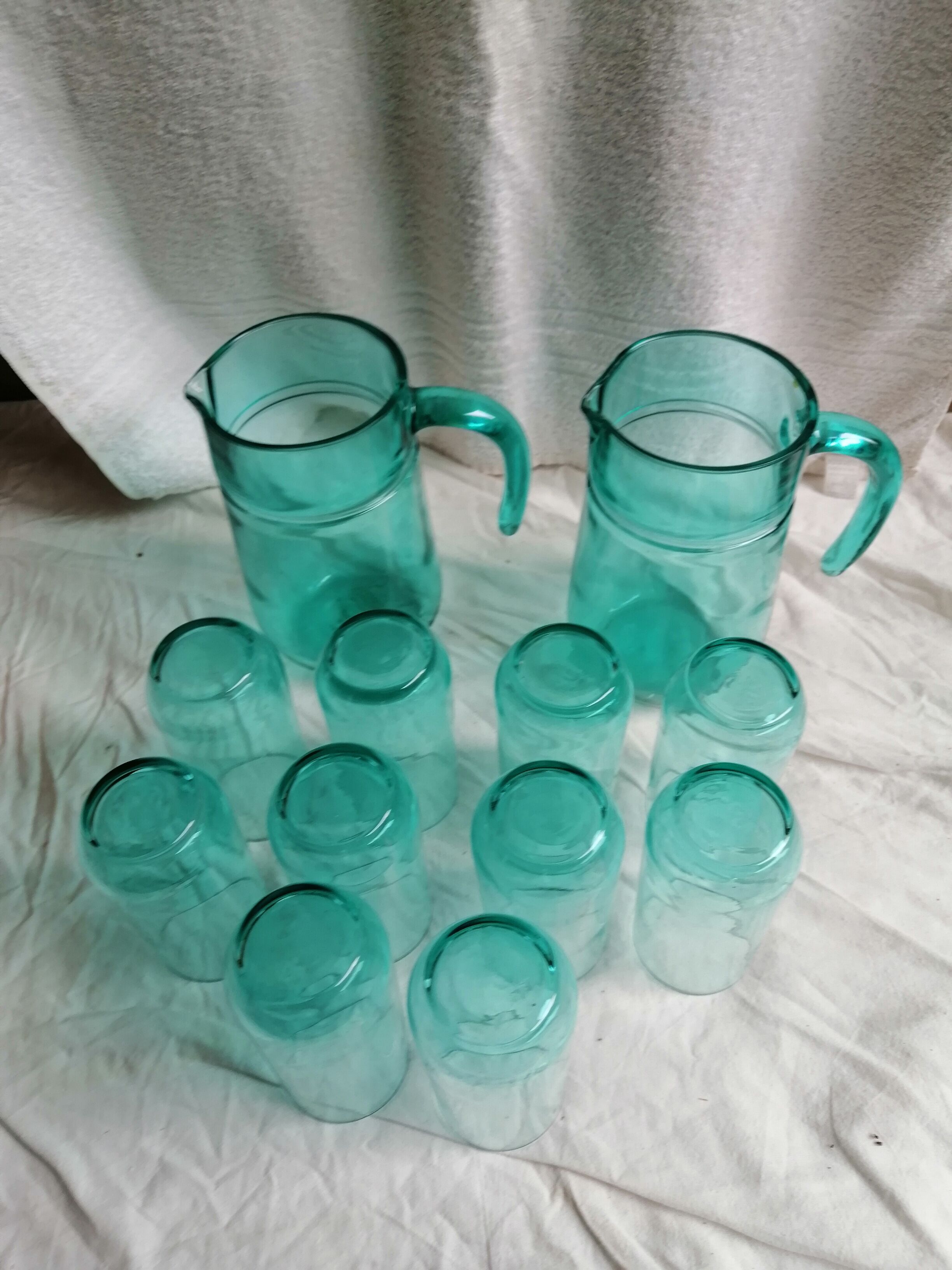 Service a orangeade vert mente a l'eau