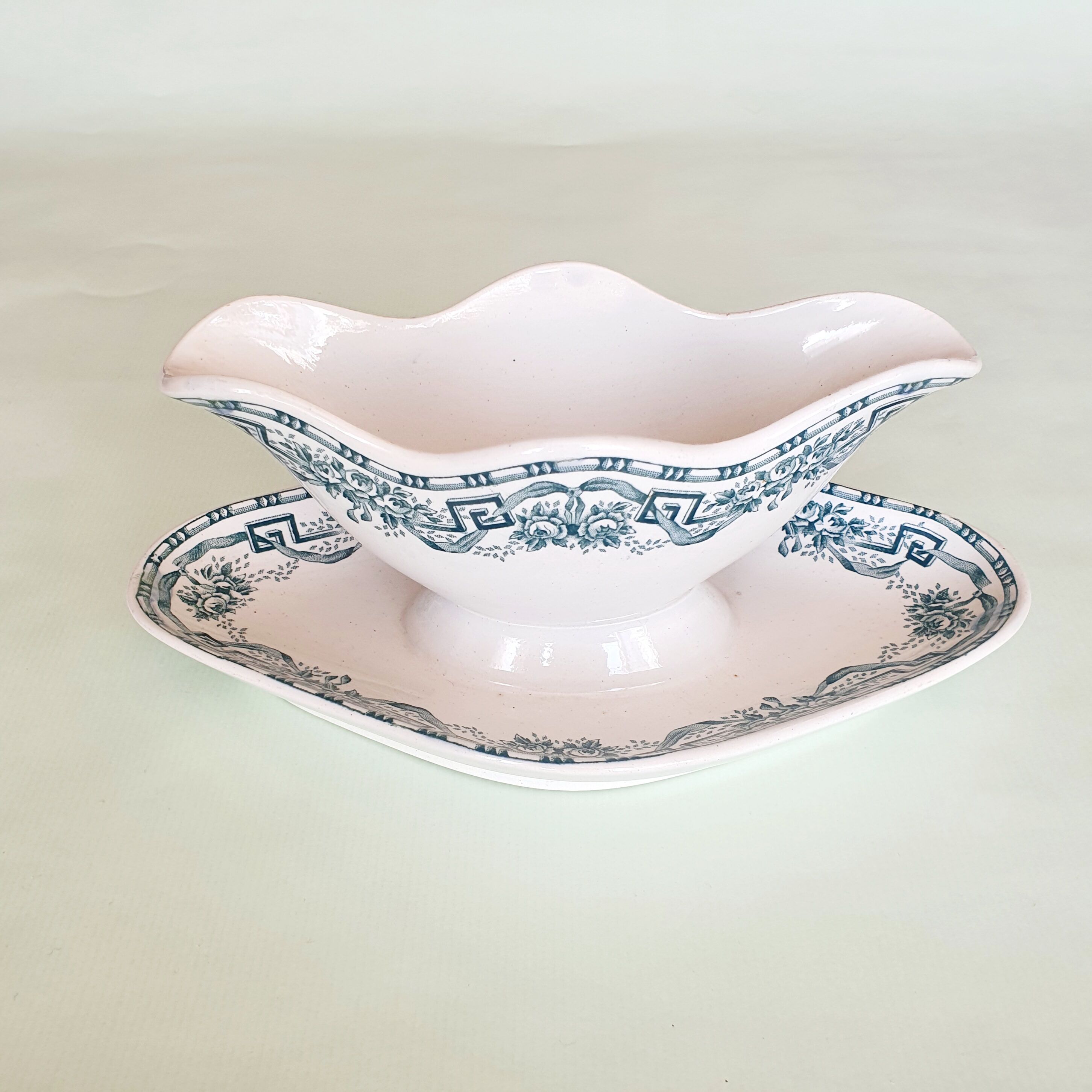 Saucière Iron Land Wolf Mill model Athens