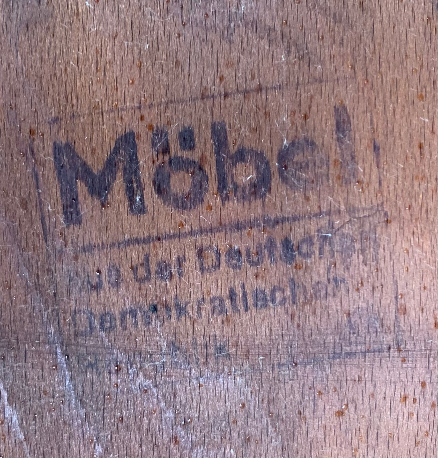 Set of 4 Möbel chairs