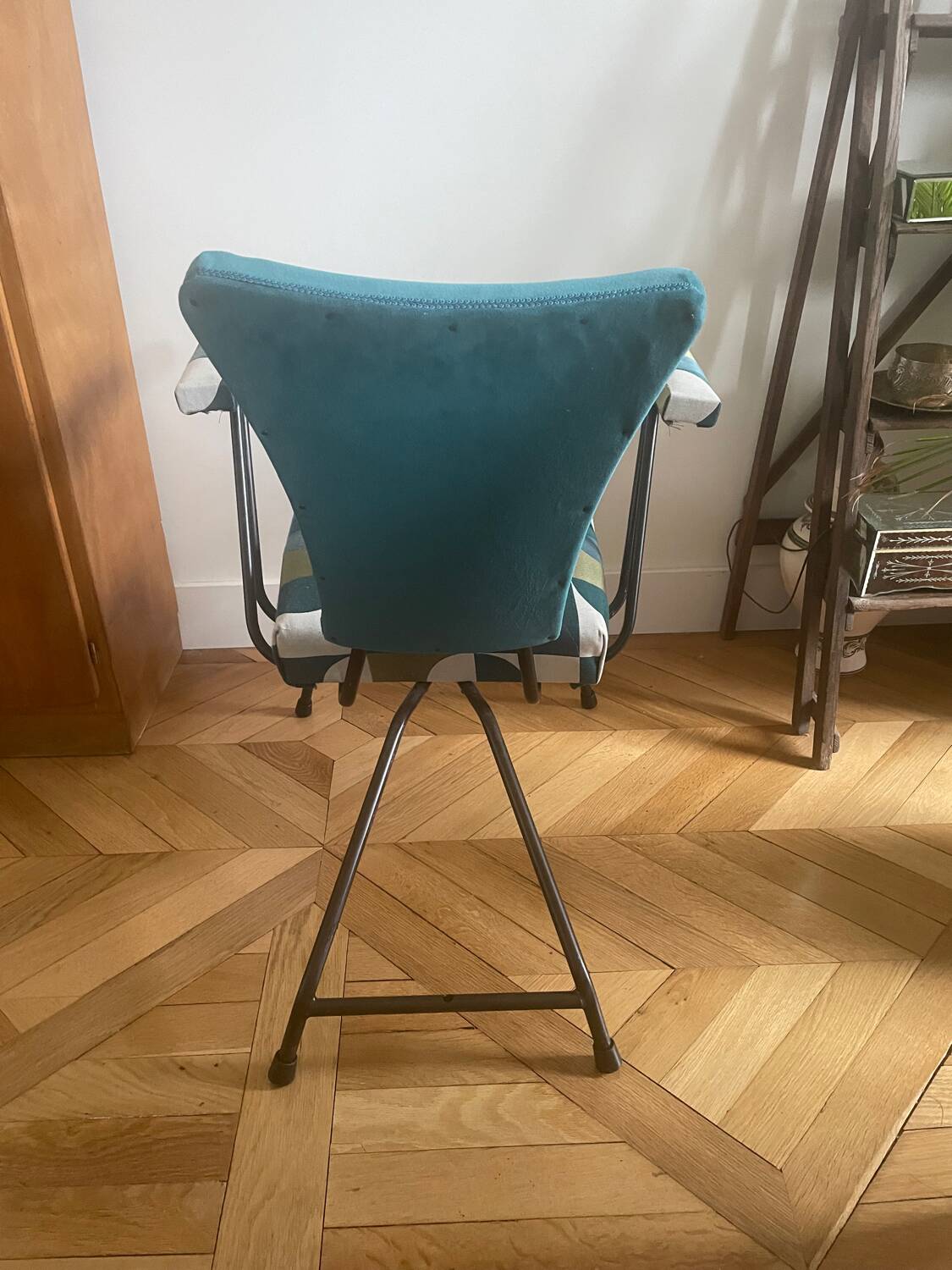 Vintage hairdresser chair