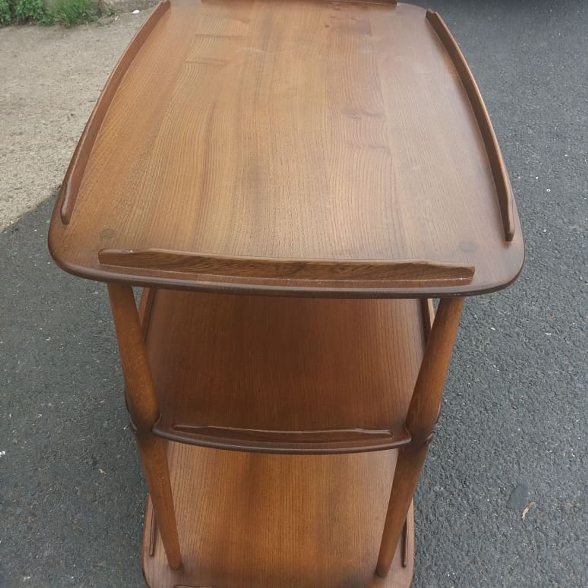 Table desserte bar roulante en orme massif par ercol angleterre vers 1960