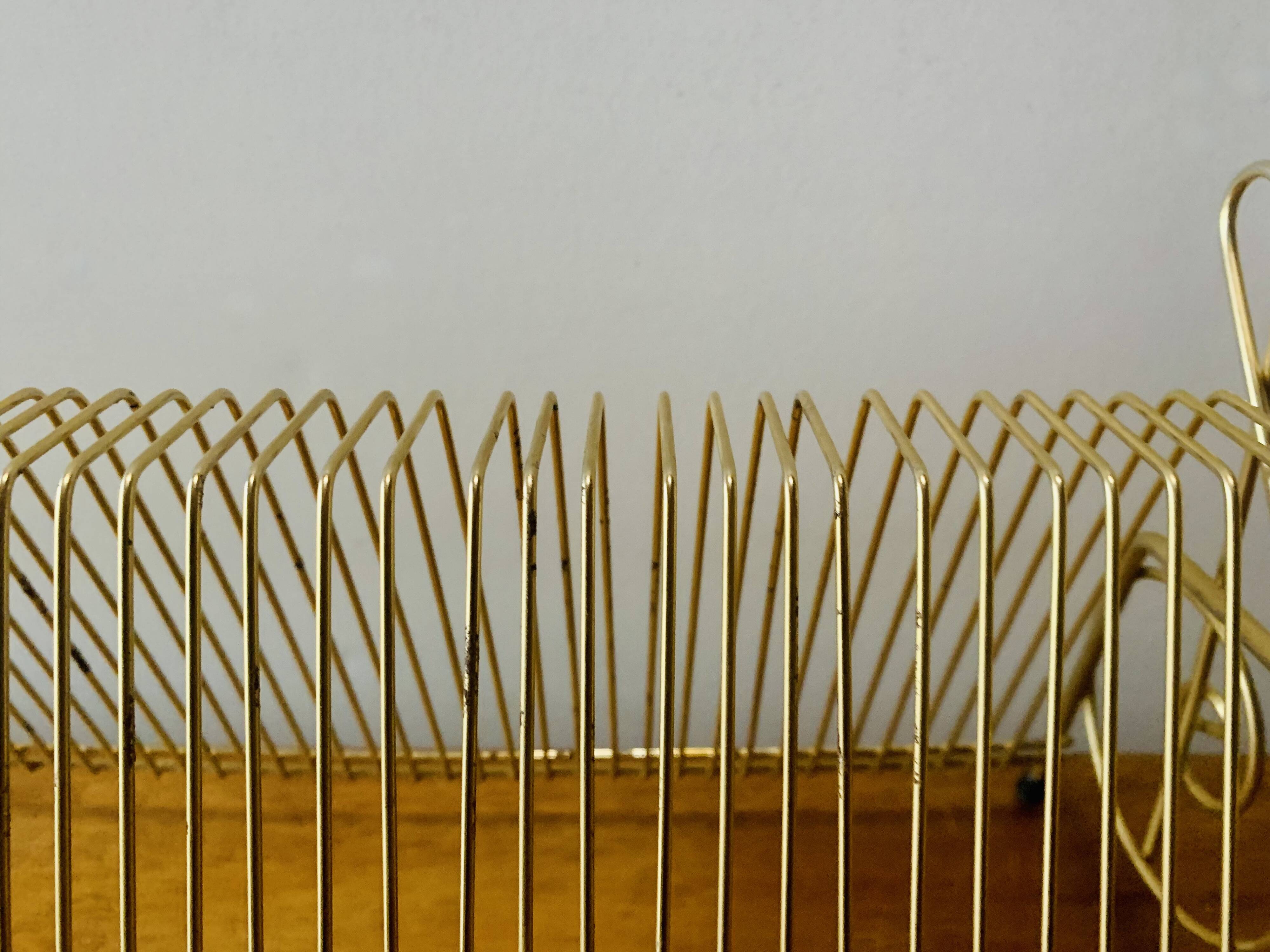 Vintage record holder in gold metal - for 50 vinyls