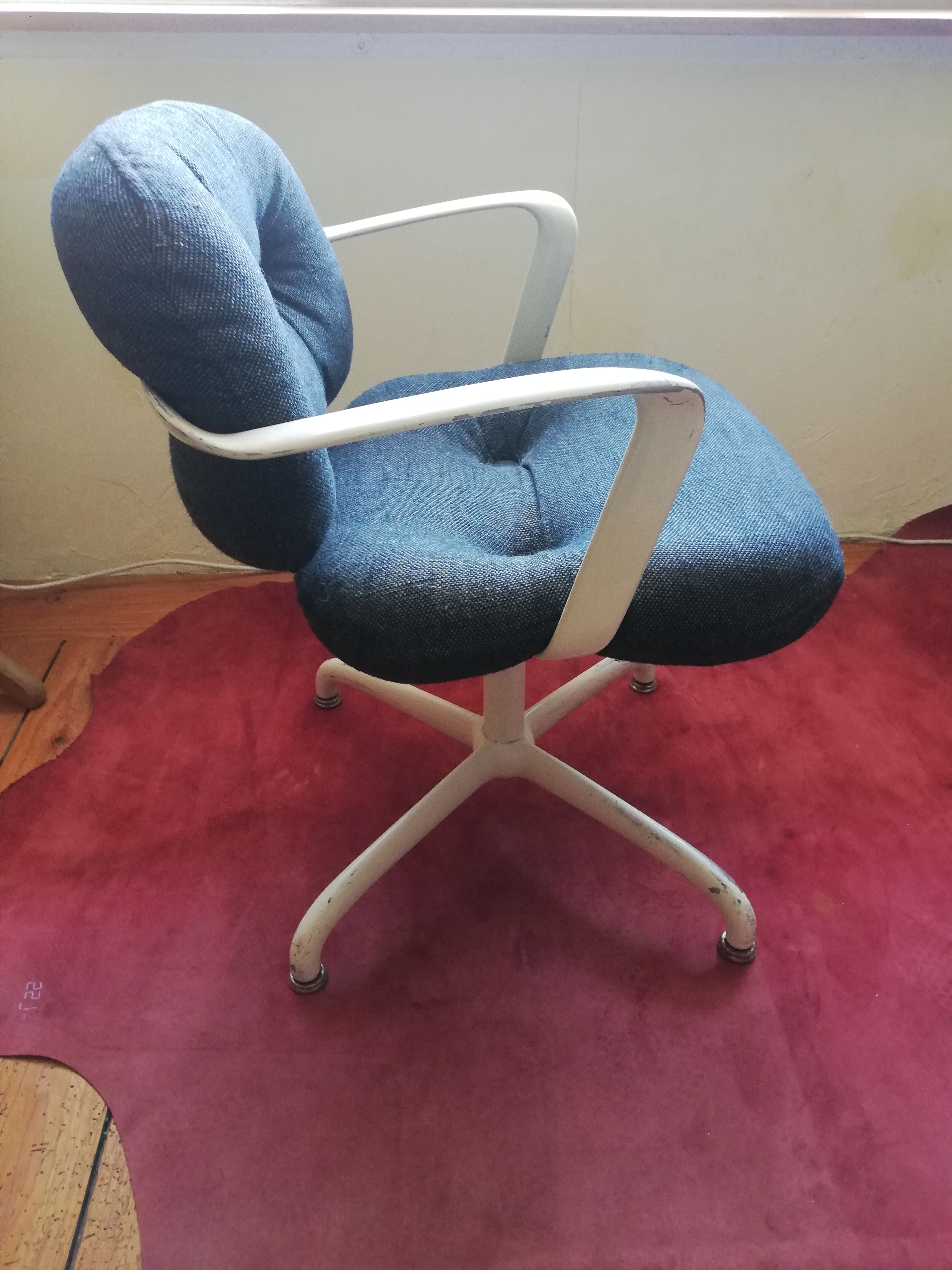 Knoll International Chair by Morisson and Hannah