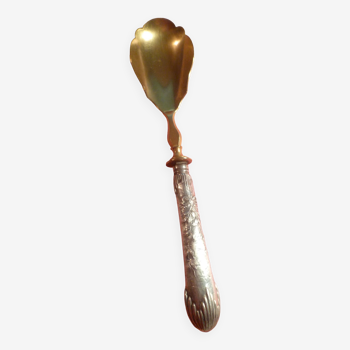 ENTREMETS SPOON in hallmarked silver? carving on the spoon