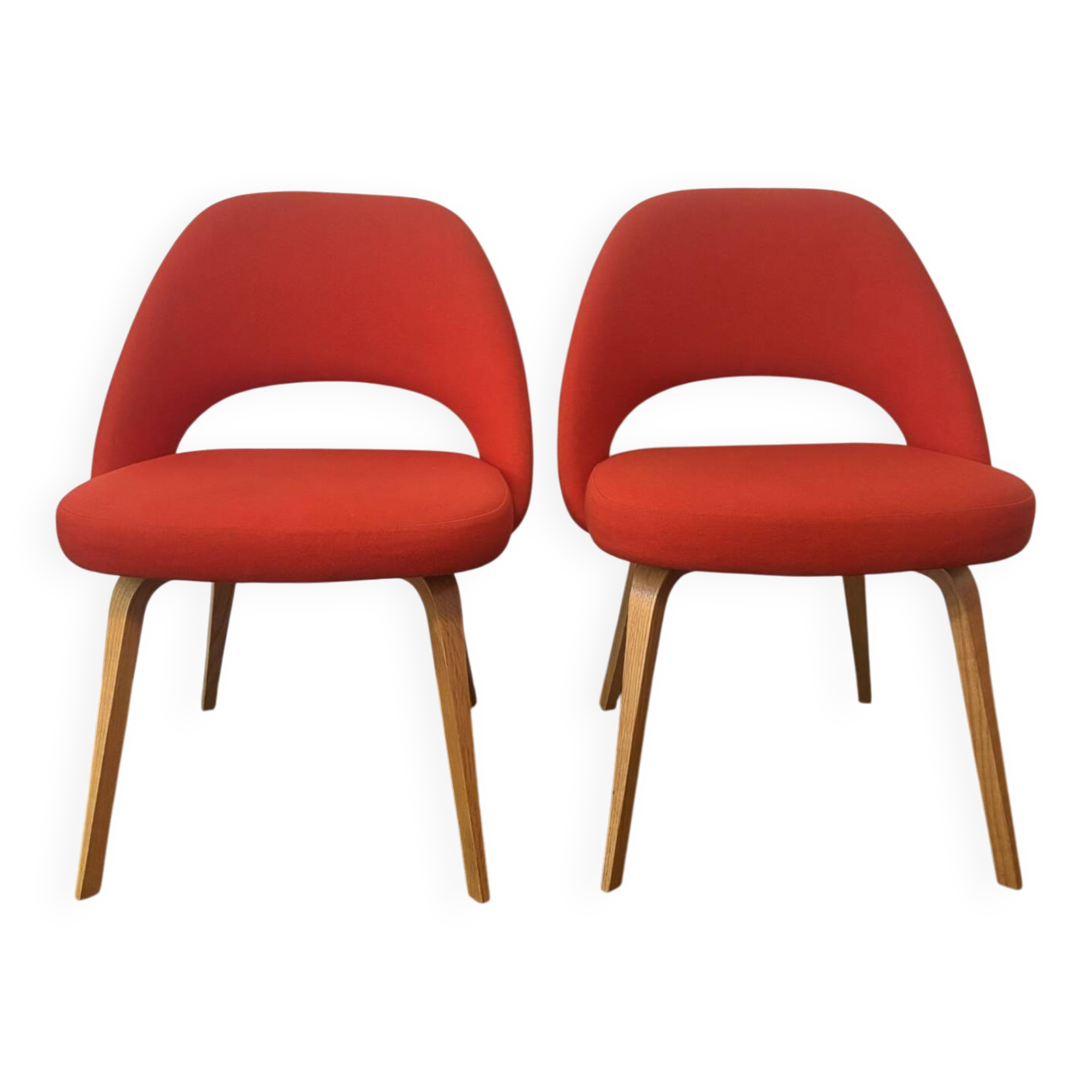 2 conference chairs by Eero Saarinen