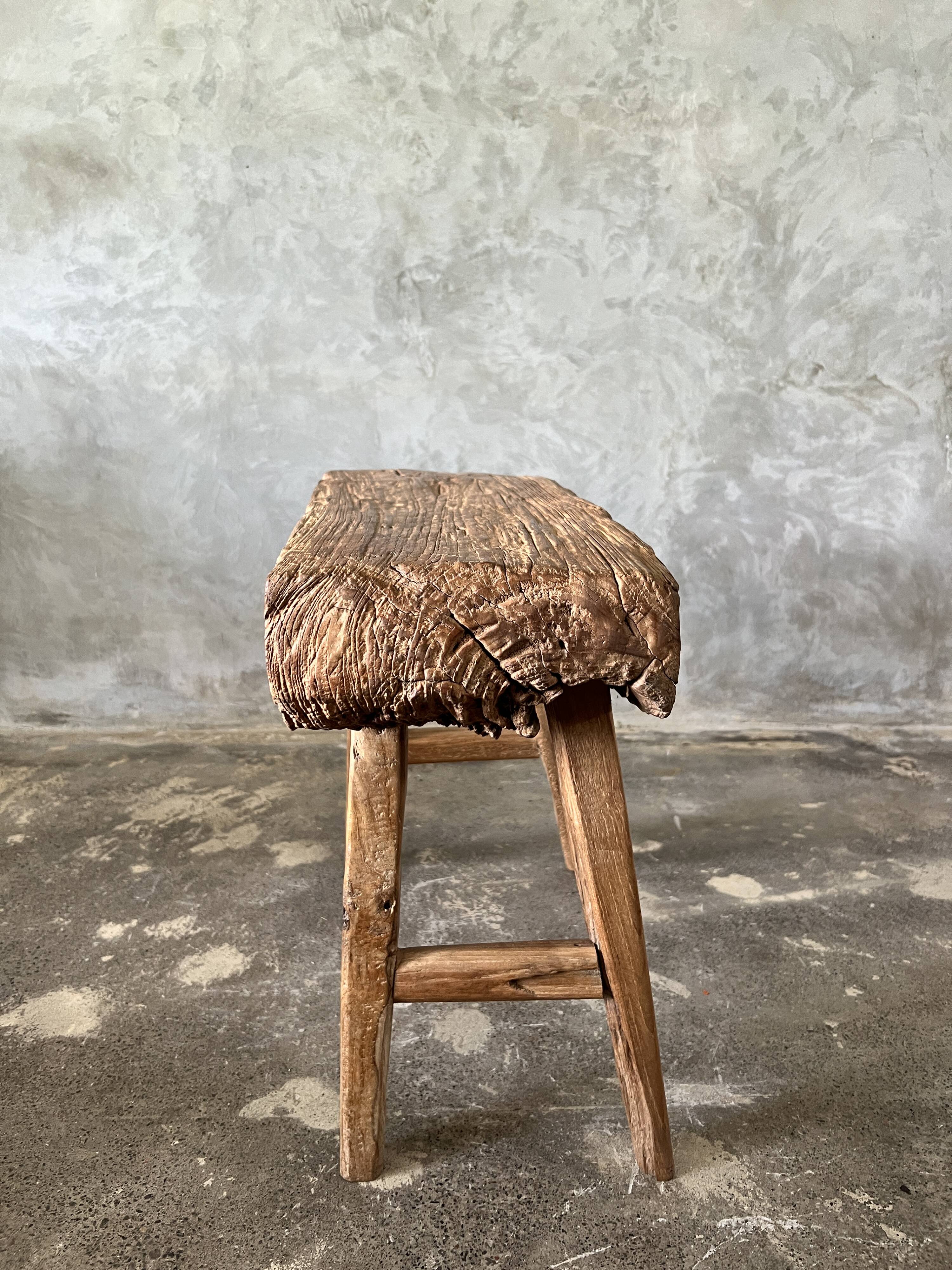 Small organic bench in blond Asian teak quadripod - Tujuh