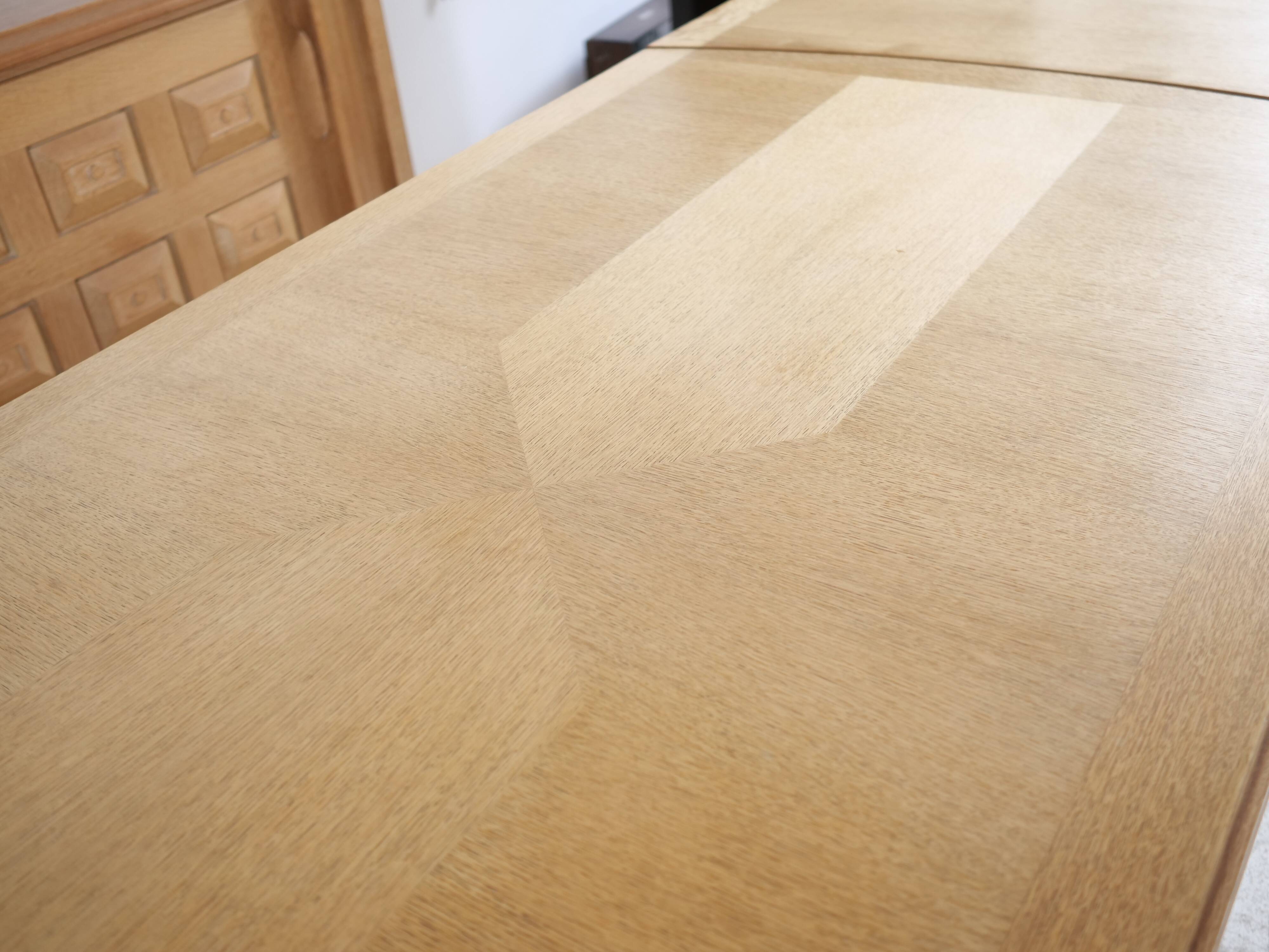 Guillerme and Chambron extendable table for your home France