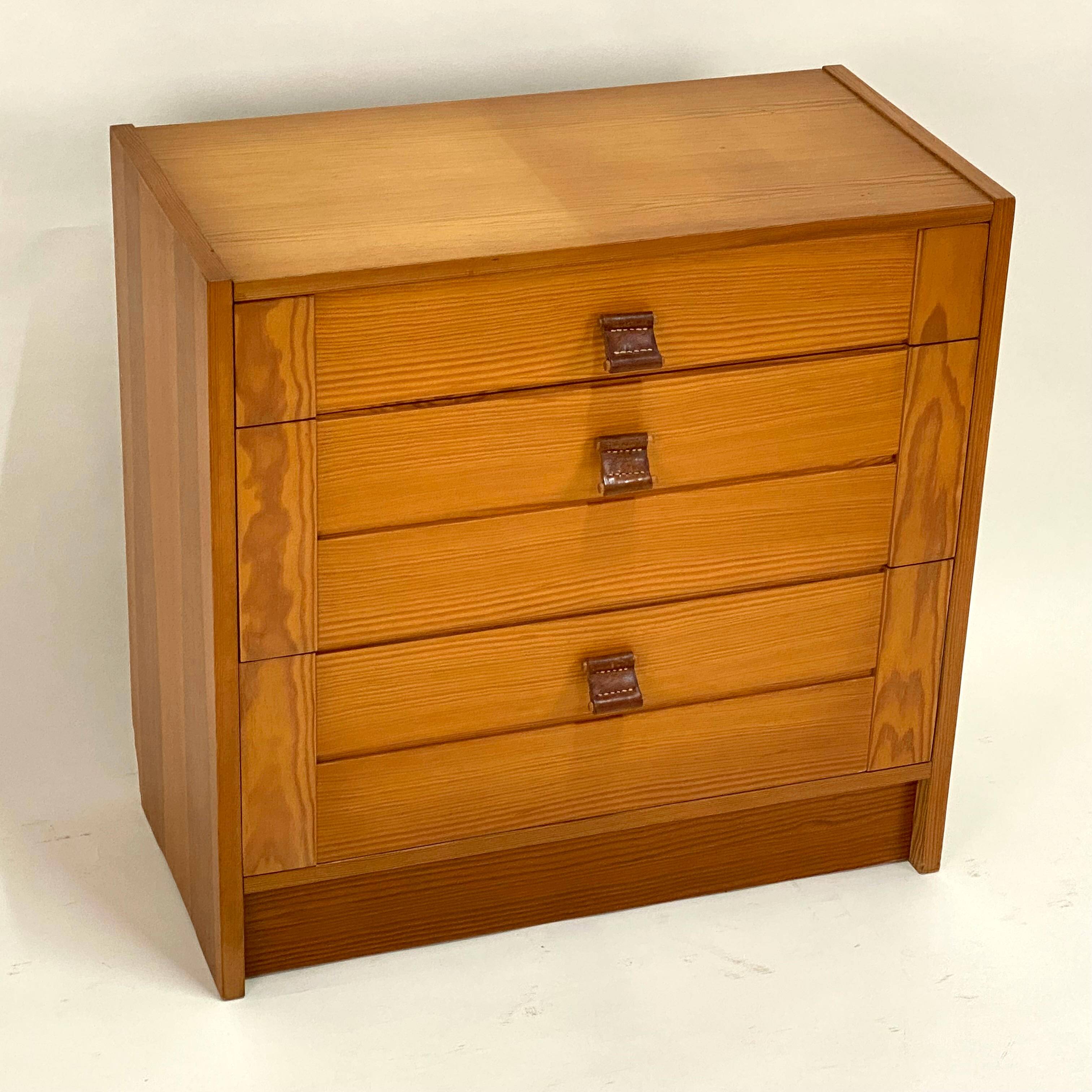 Antique 3 Drawer Chest of Drawers - Pitchpin and Leather - Vintage 70's - Scandinavian Style