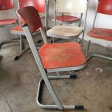 Set de 14 chaises vintages empilables