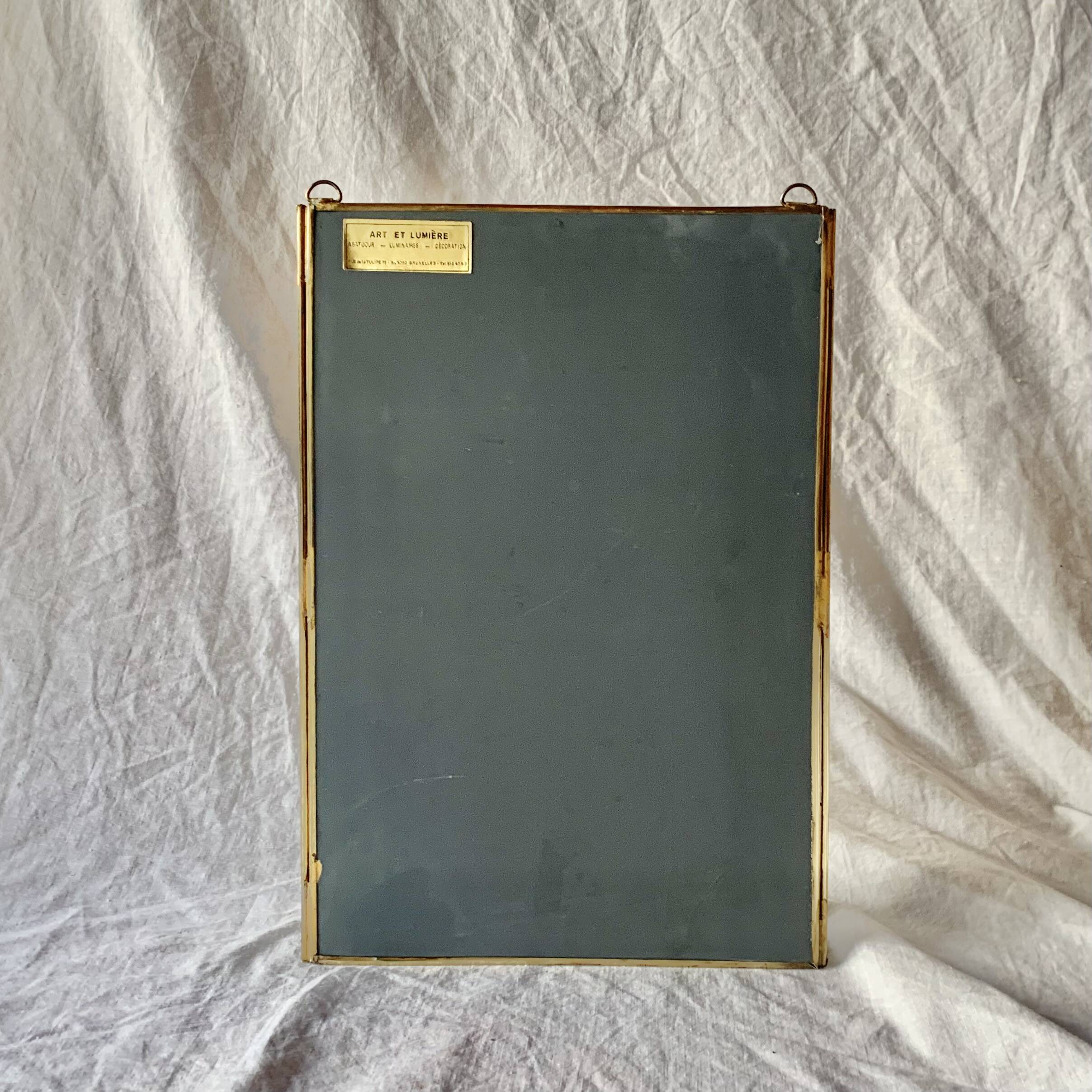 Small vintage display case in clear glass, mirrored glass and brass