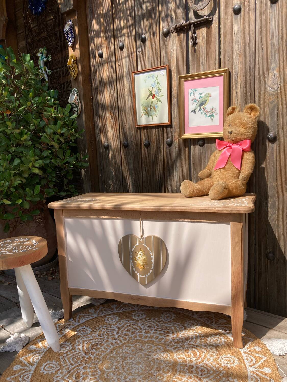 Vintage toy chest with removable heart