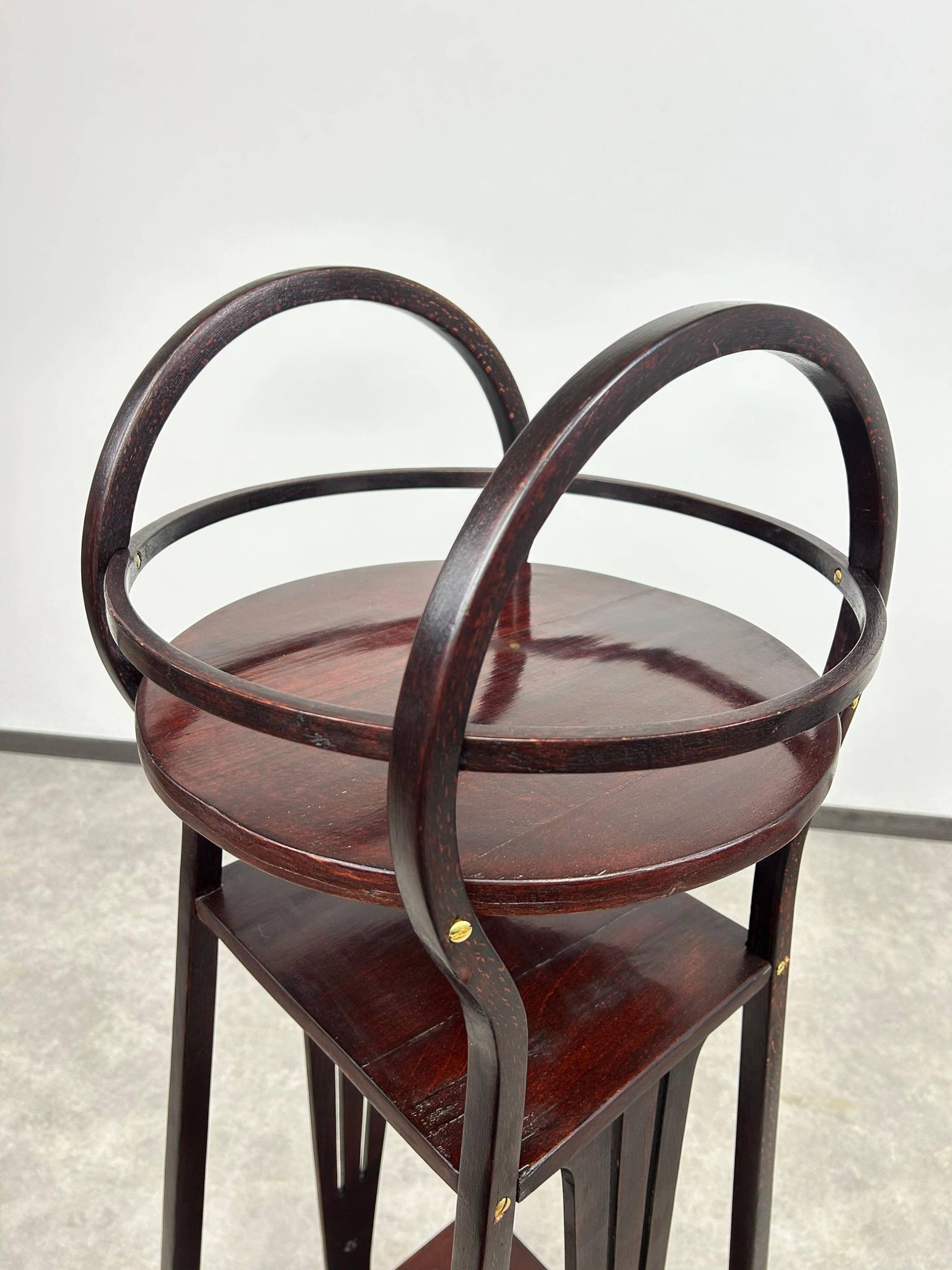 Porte-plante Sécession no.9532 par l'architecte Marcel Kammerer pour Thonet