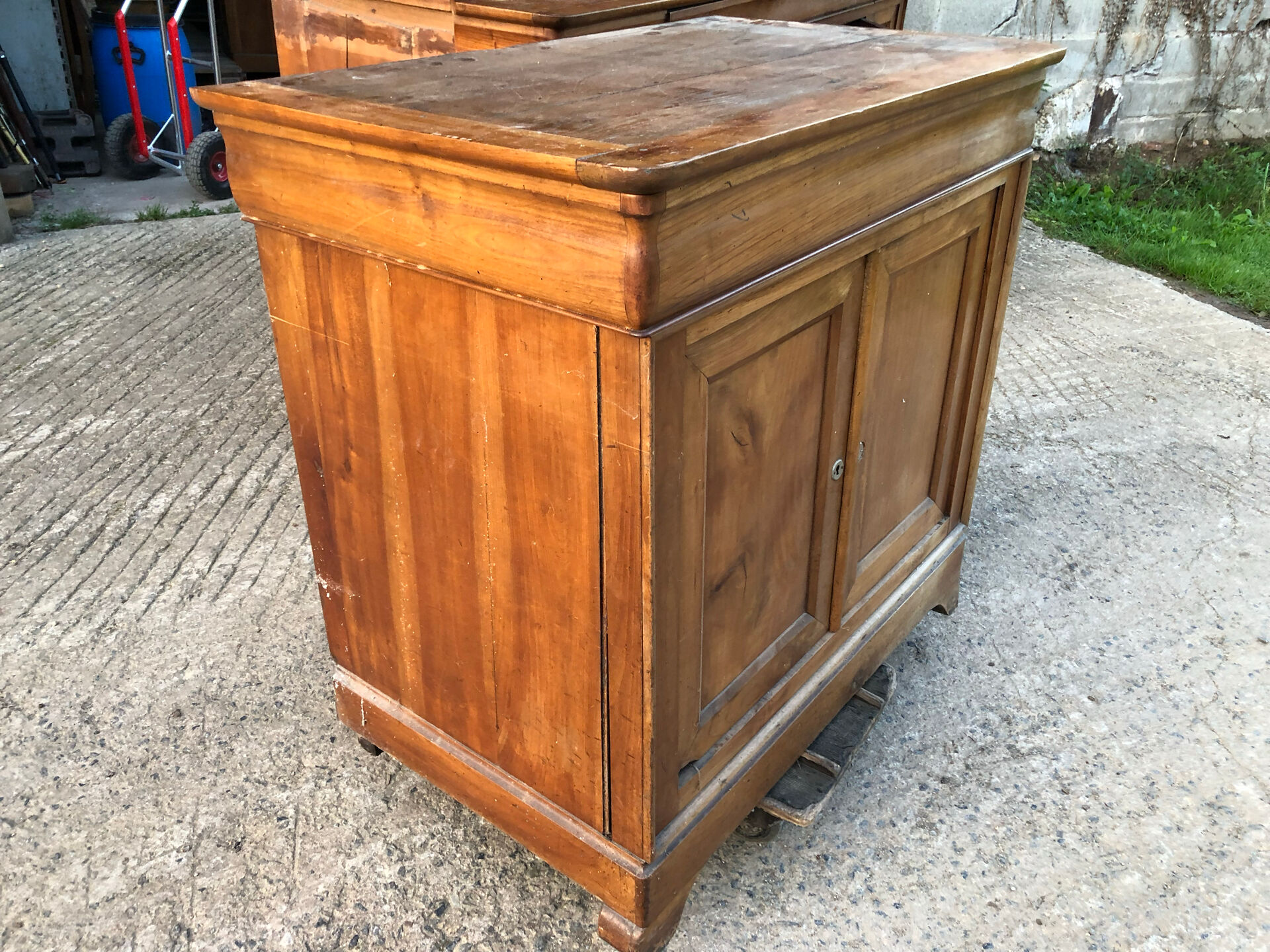 Buffet enfilade boiserie Louis Philippe en cerisier
