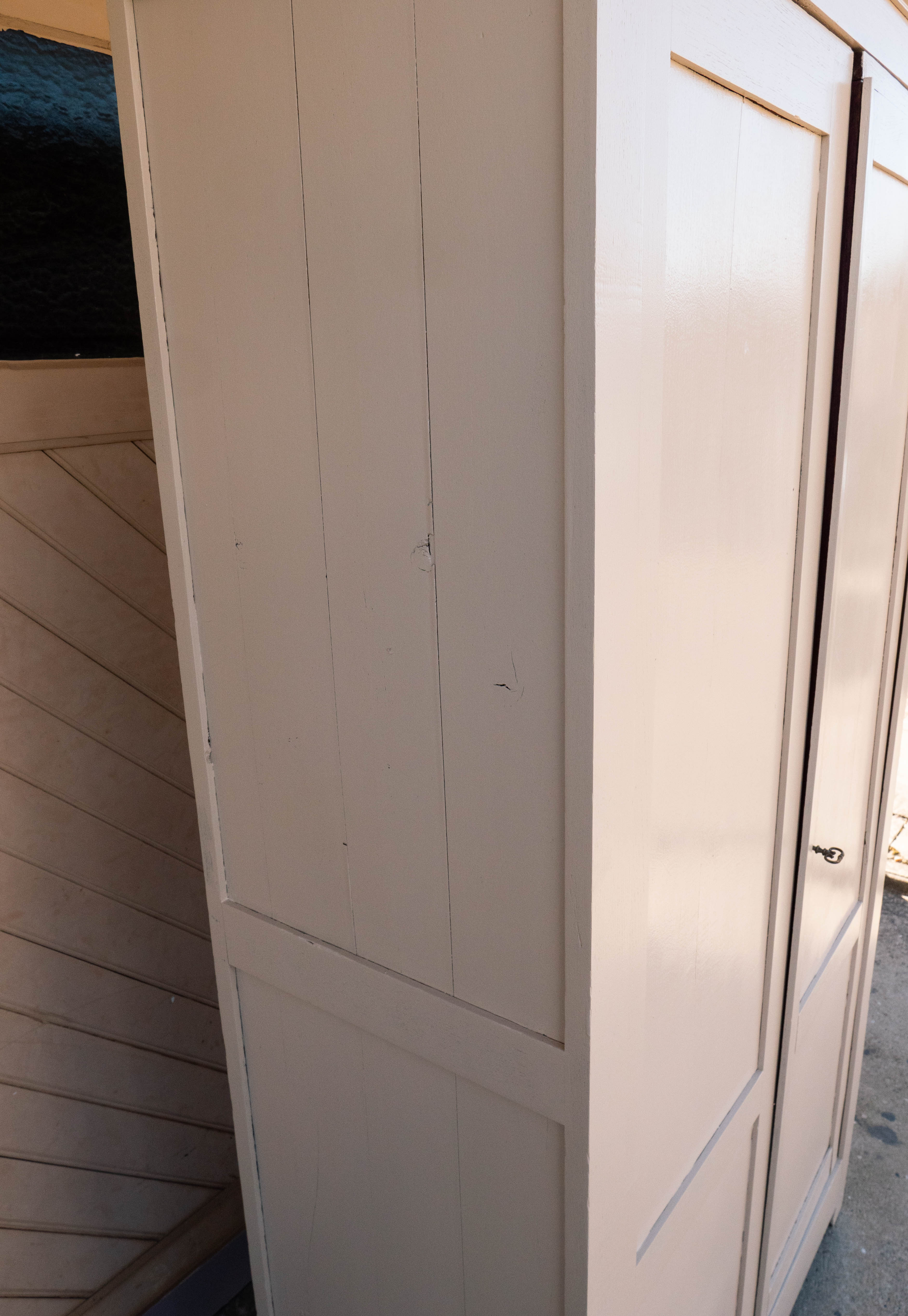 Armoire parisienne