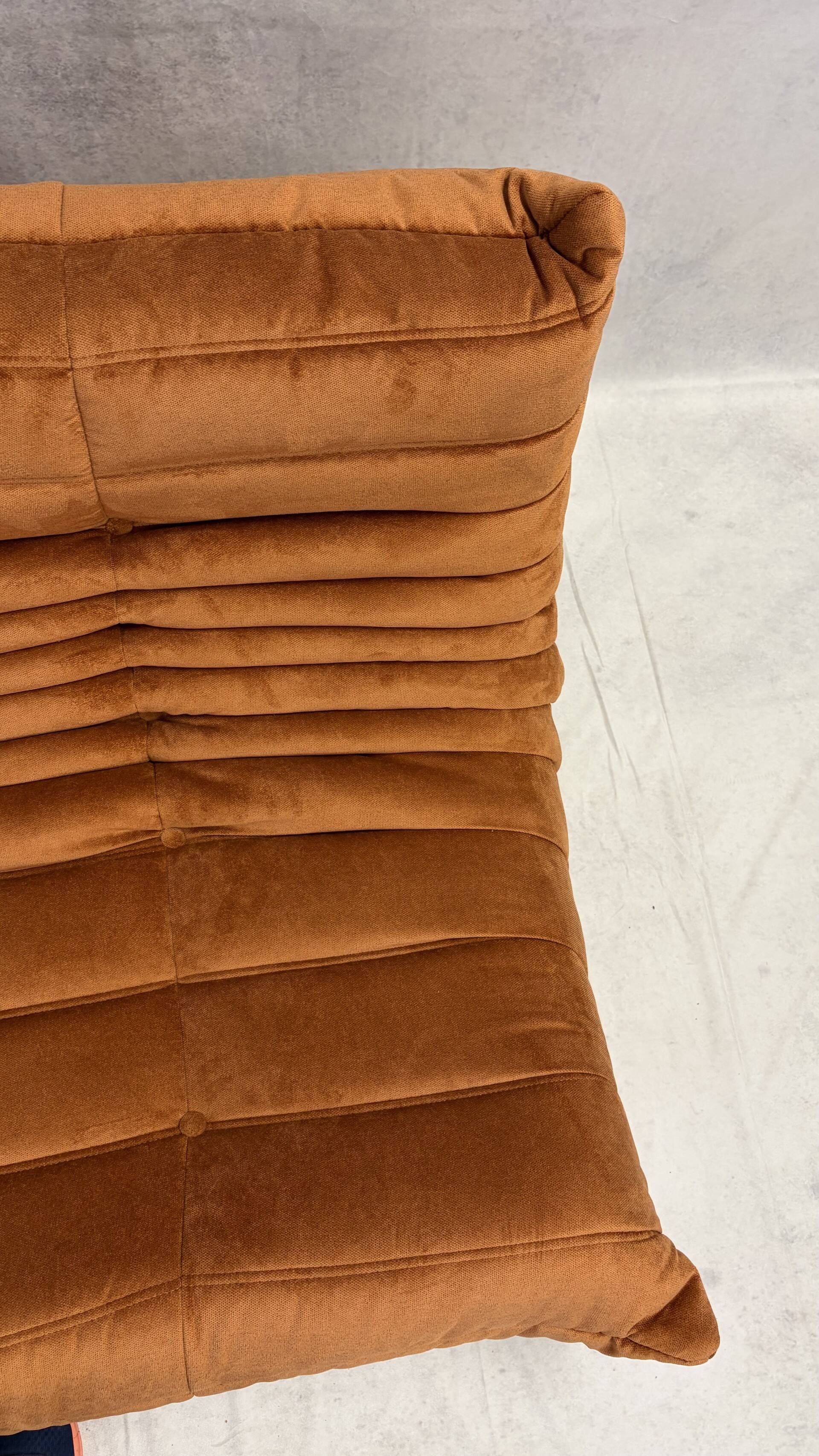 Chauffeuse Togo par Michel Ducaroy pour Ligne Roset