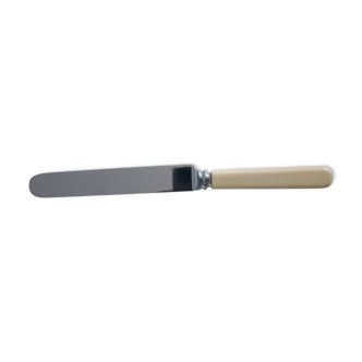 Set of 12 cheese knives