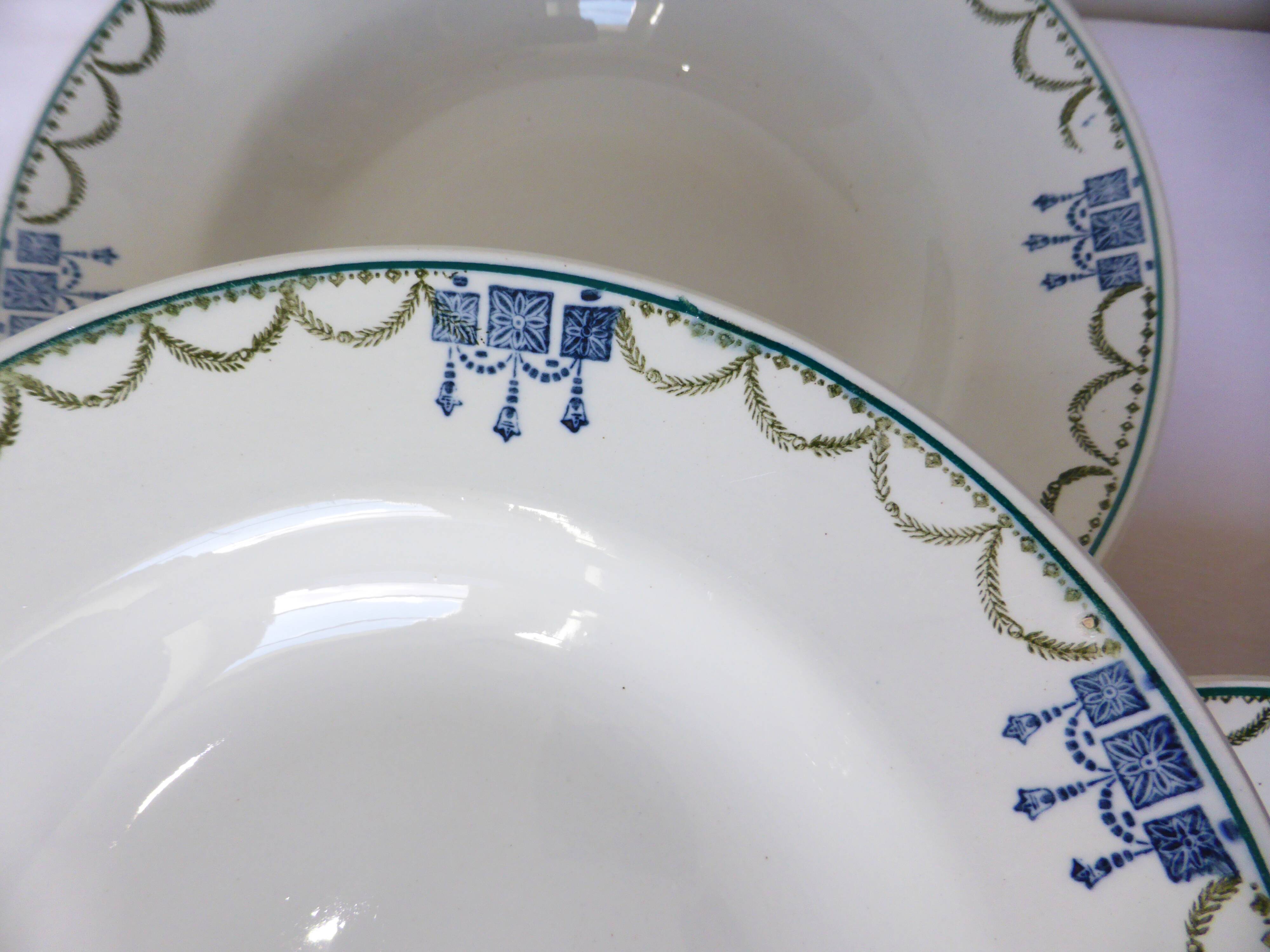 4 assiettes creuses vintage de St Amand 220643