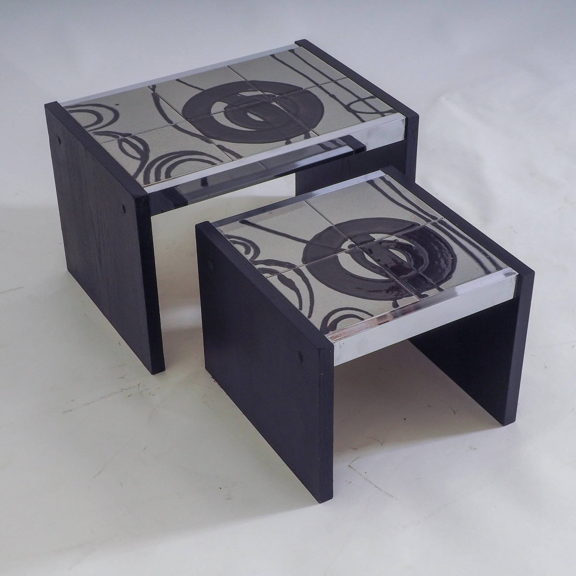 Set of 2 tiled nesting side tables