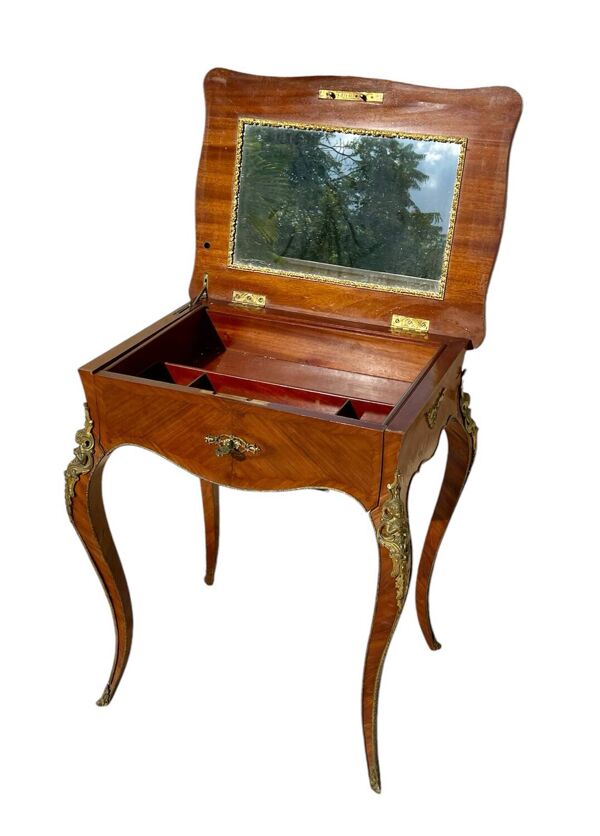 Table d’appoint / Travailleuse Style Louis XV