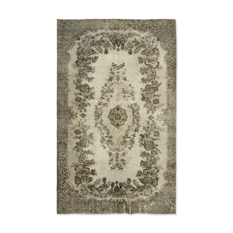 Hand-Knotted Carved Anatolian 1970s 186 cm x 292 cm Grey Carpet