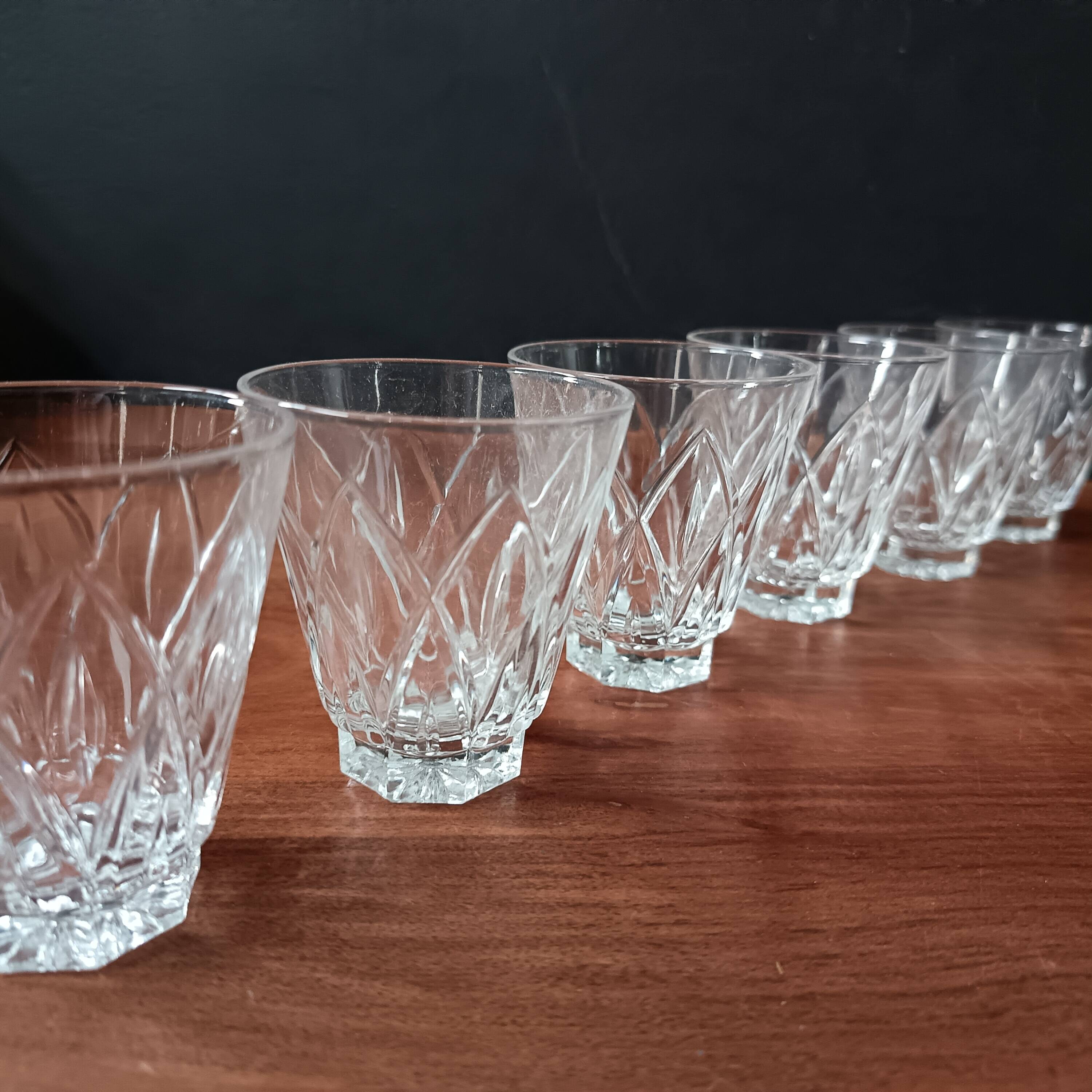 6 small 8 cl glasses in VMC glass Reims France vintage