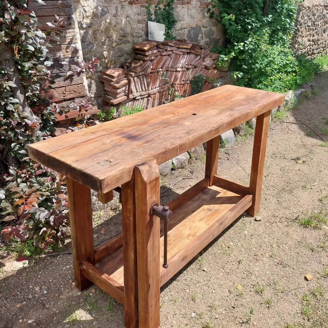 Wooden carpenter's workbench