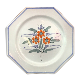 Assiette plate octogonale au décor floral -