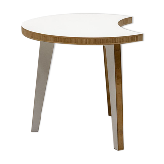 Half-moon coffee table three legs