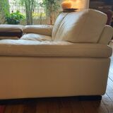 Cream colored leather sofa model CORAIL Roche Bobois