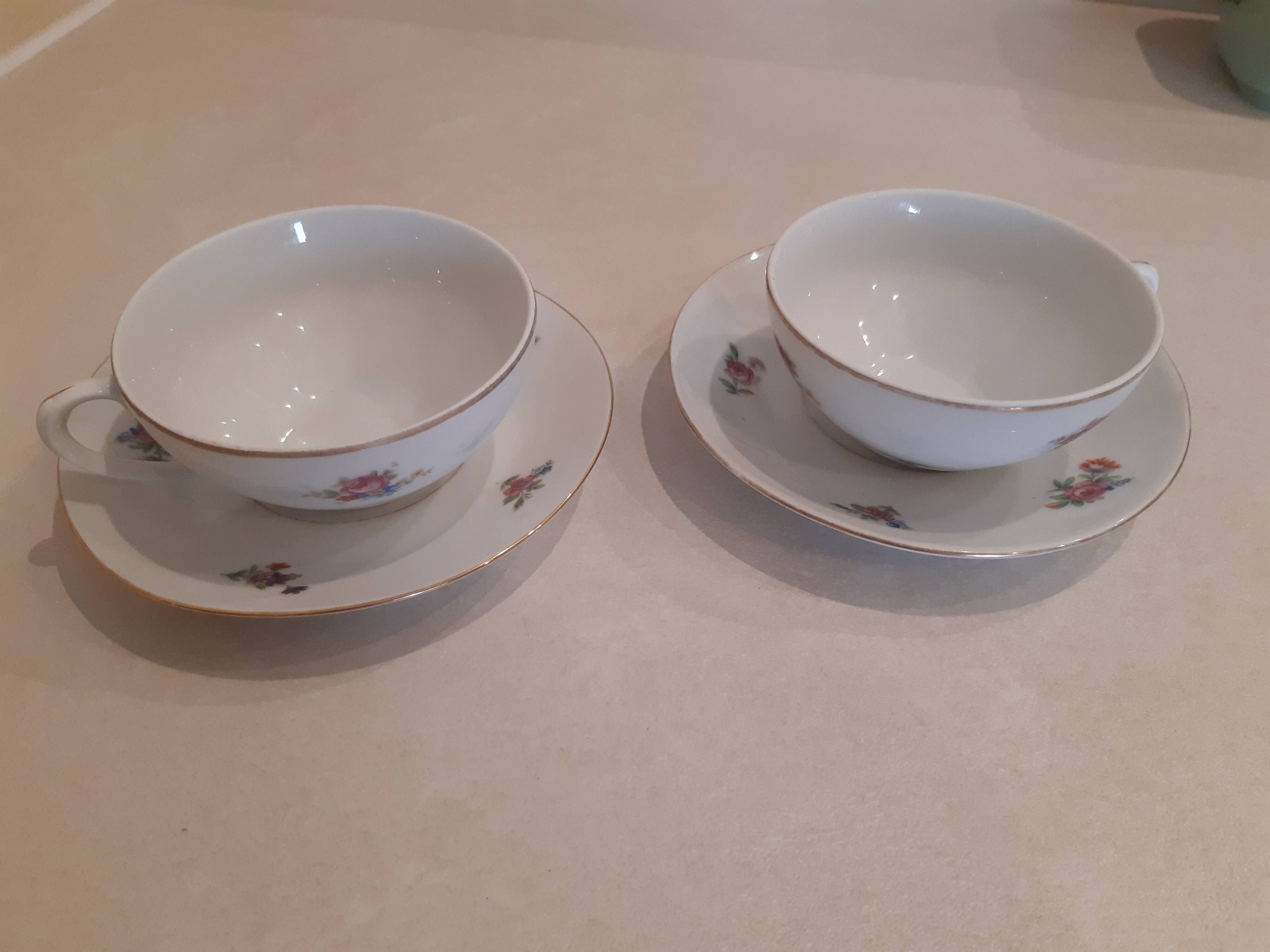 Breakfast set in white porcelain with floral decoration, 1930s.