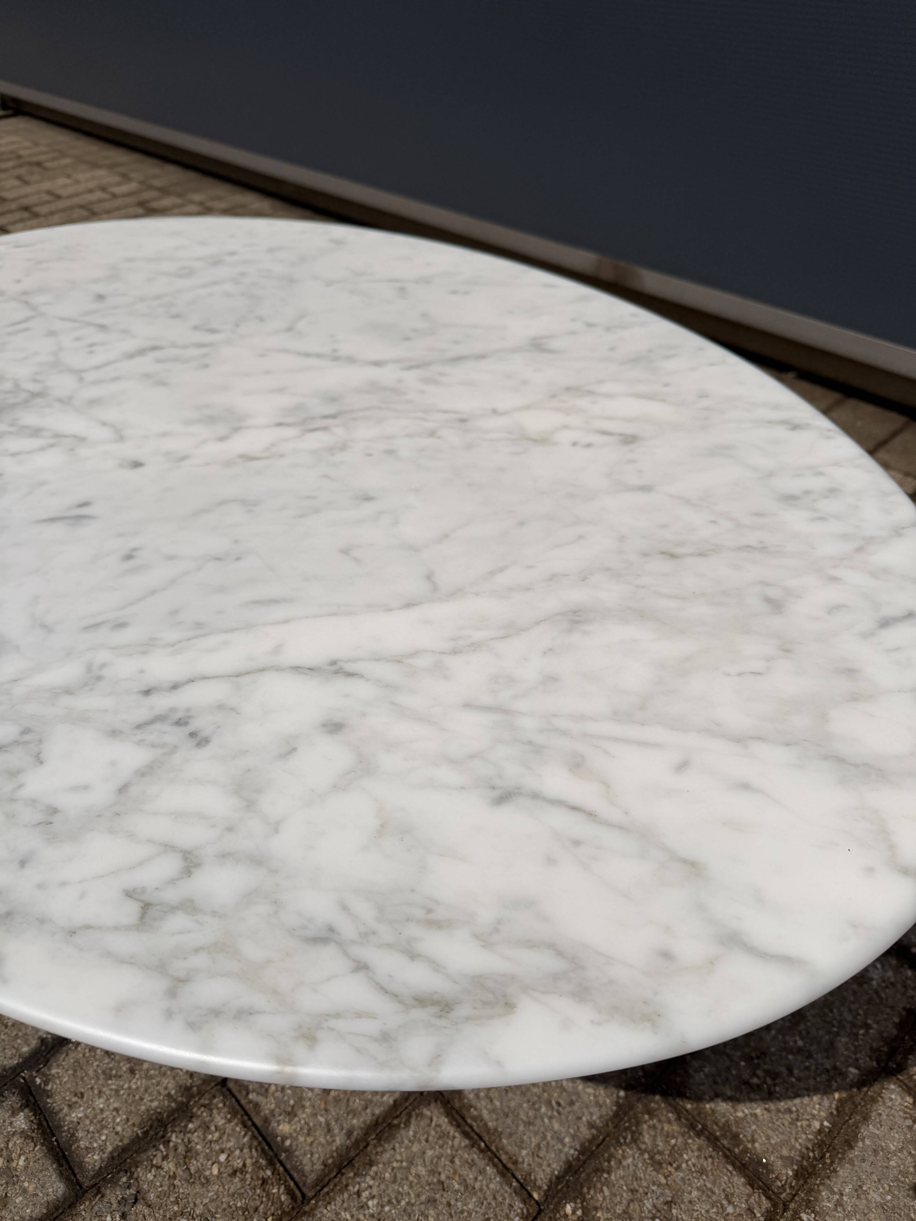 Original Knoll Tulip Oval Coffee Table Eero Saarinen Arabescato matte 107x70