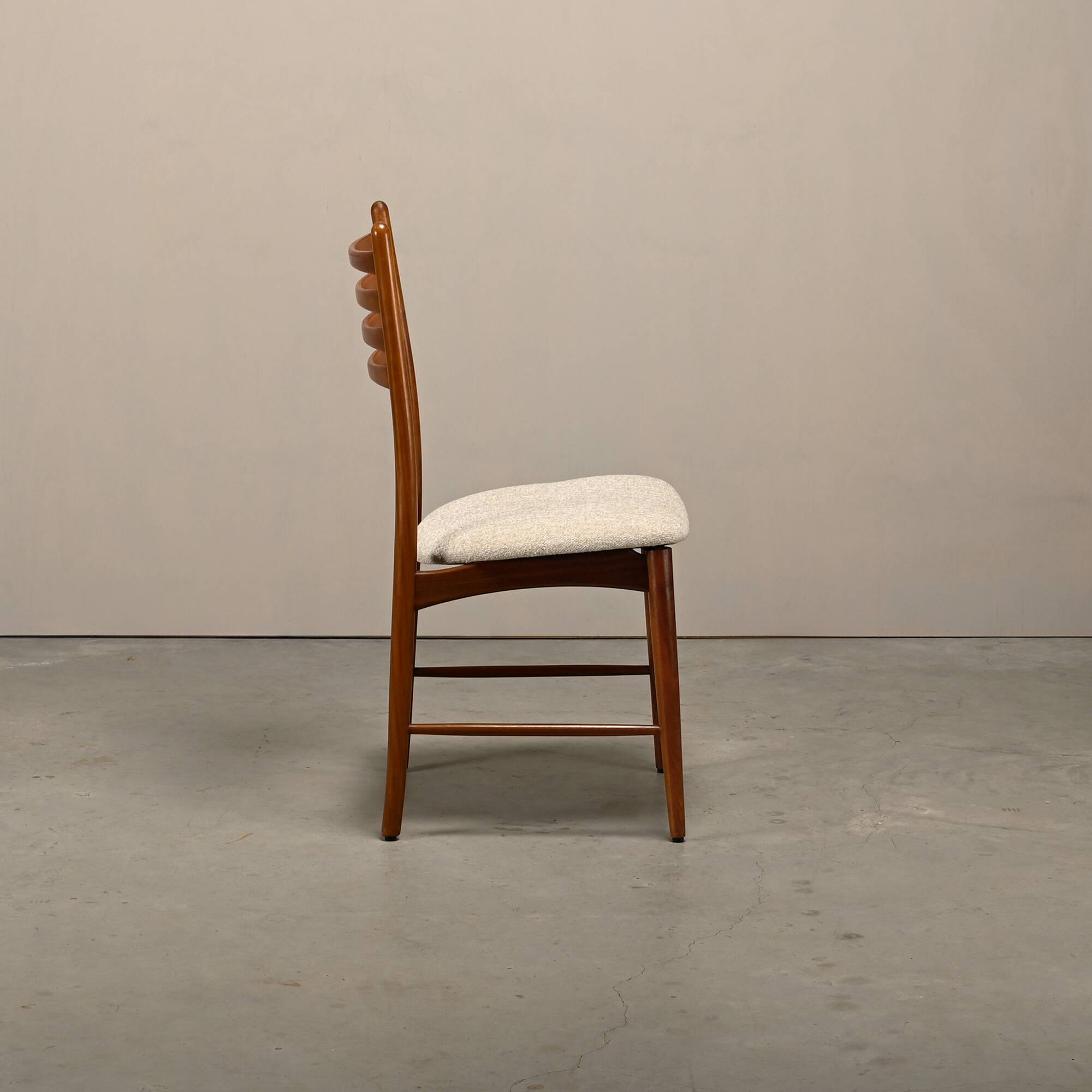 Chaises de salle à manger Georg Leowald en teck et tissu pour Wilkhahn, Allemagne, années 1960.