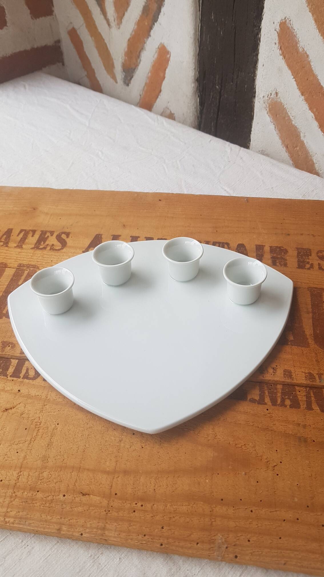 Designer painter's palette candle holder