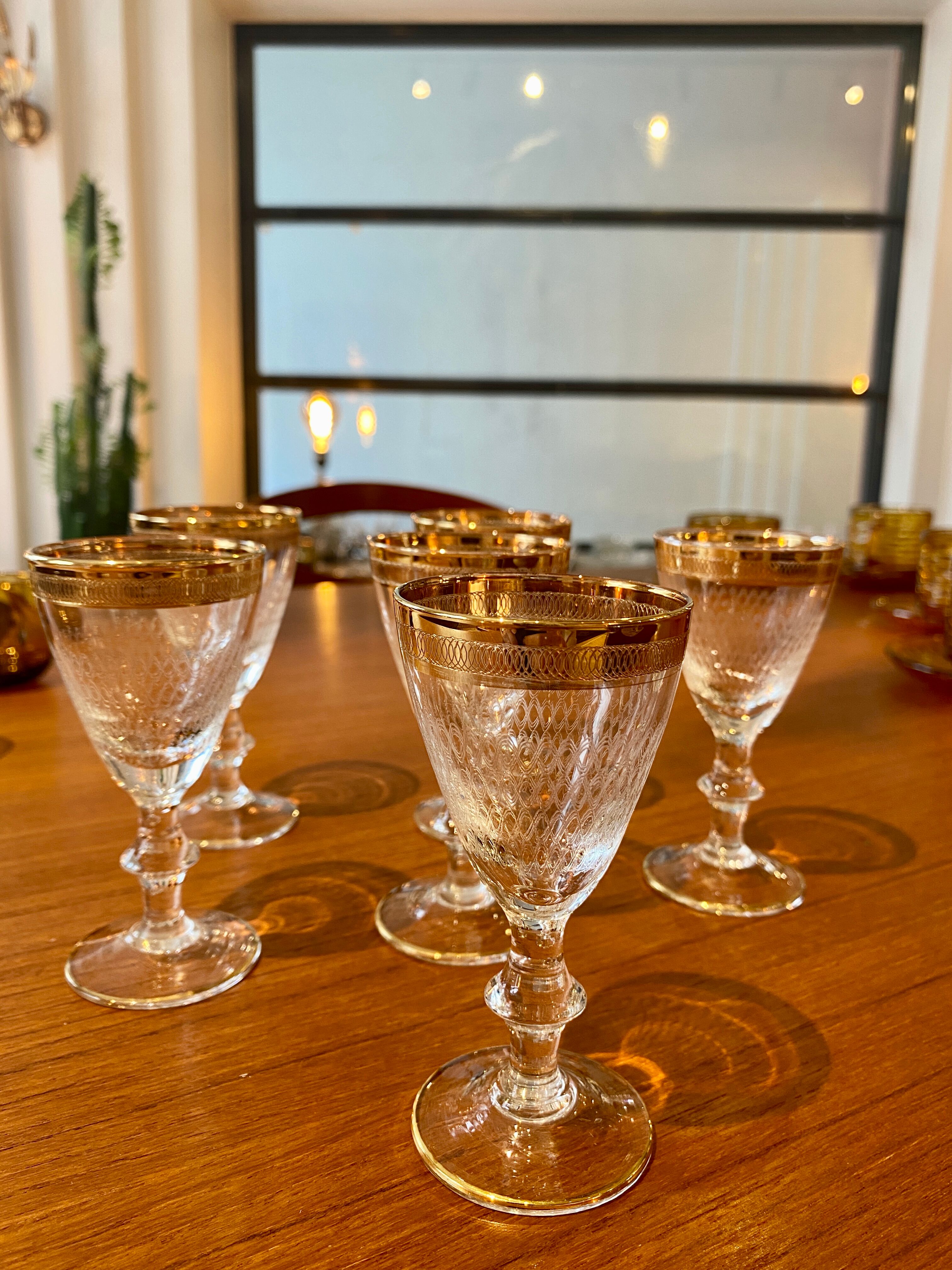 Set of 6 engraved digestive/liqueur/port/drop glasses