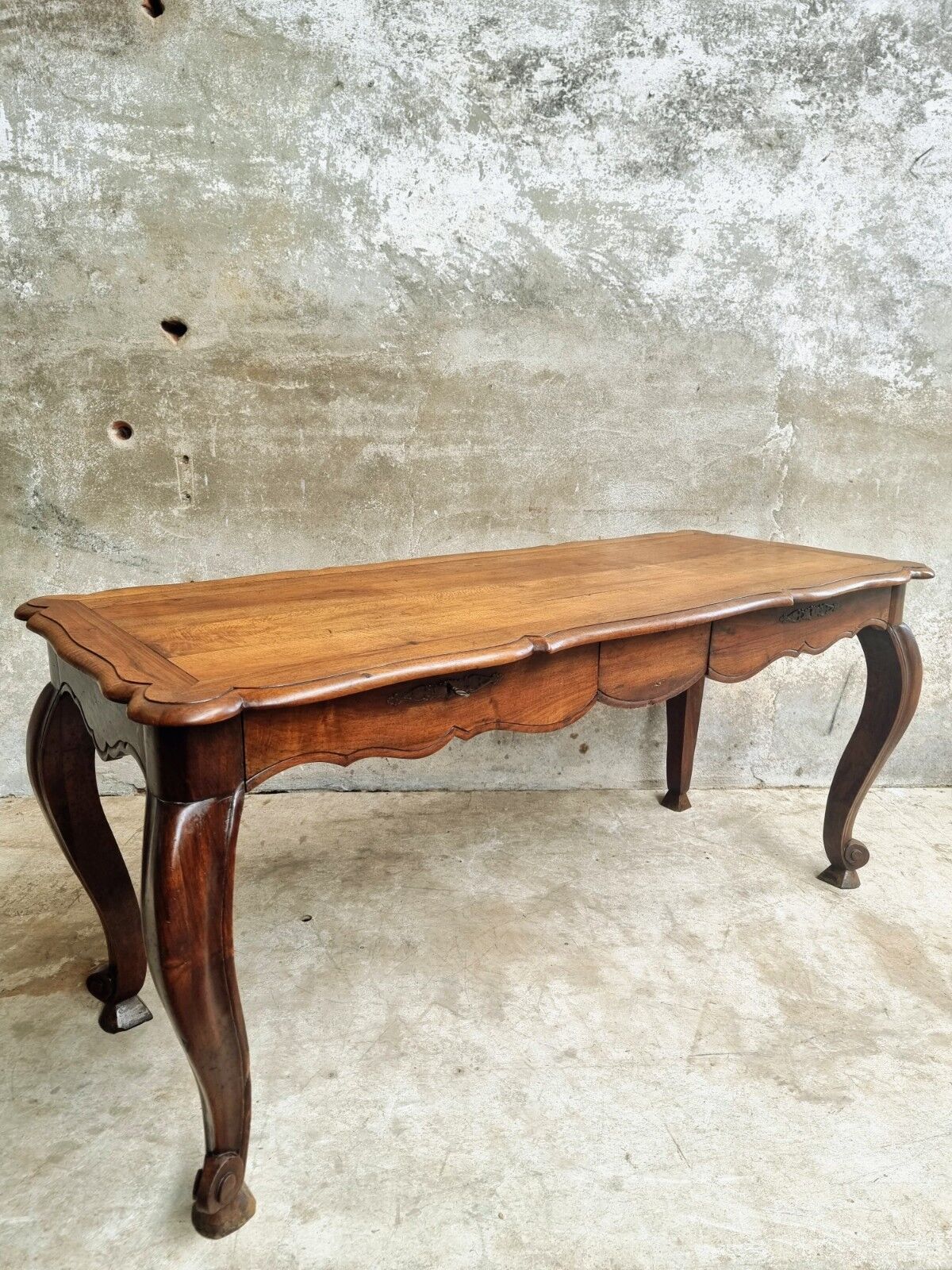 Table à manger, table d'appoint, bureau noyer 70x173cm