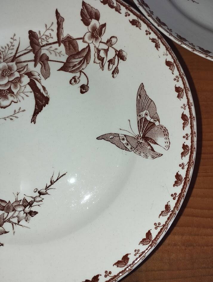 Tiered plates and compote dish