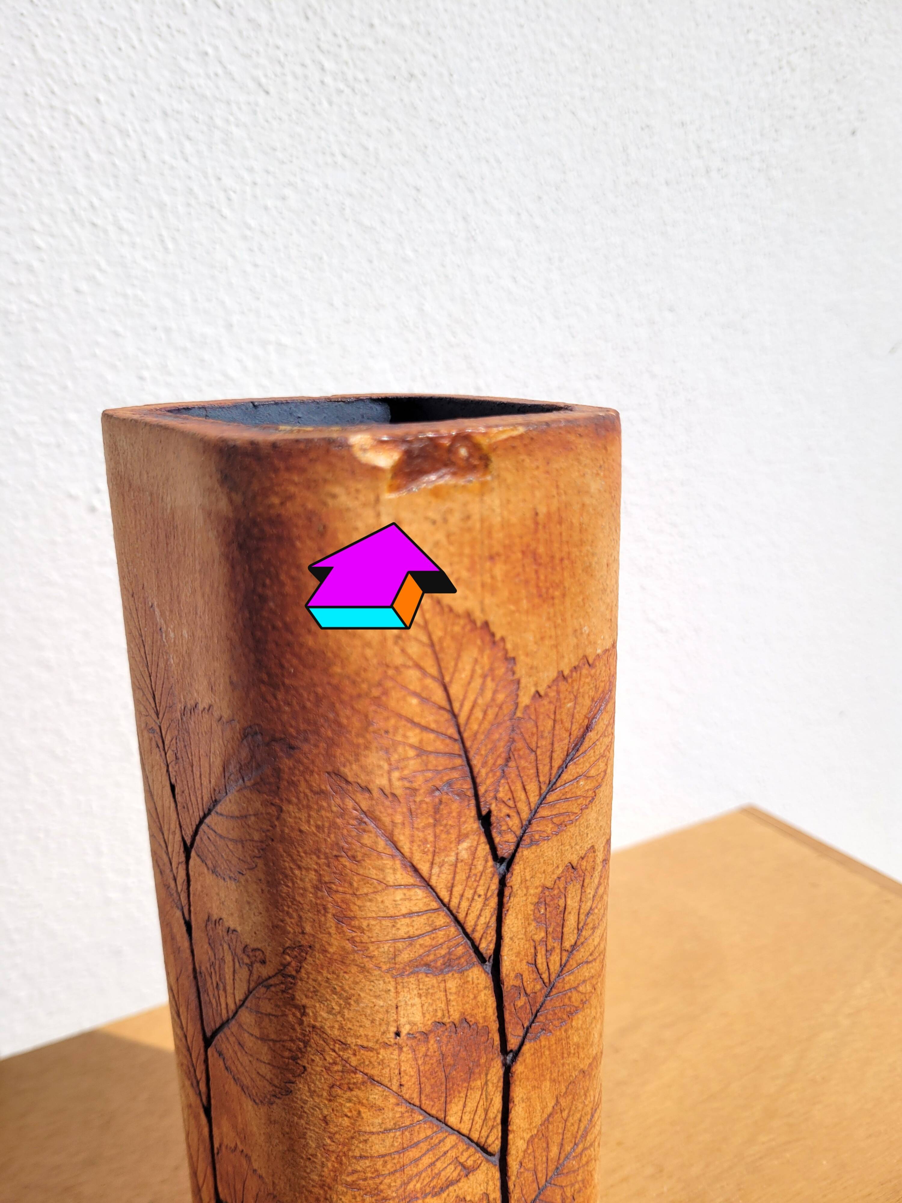 Ceramic vase by Raymonde Leduc
