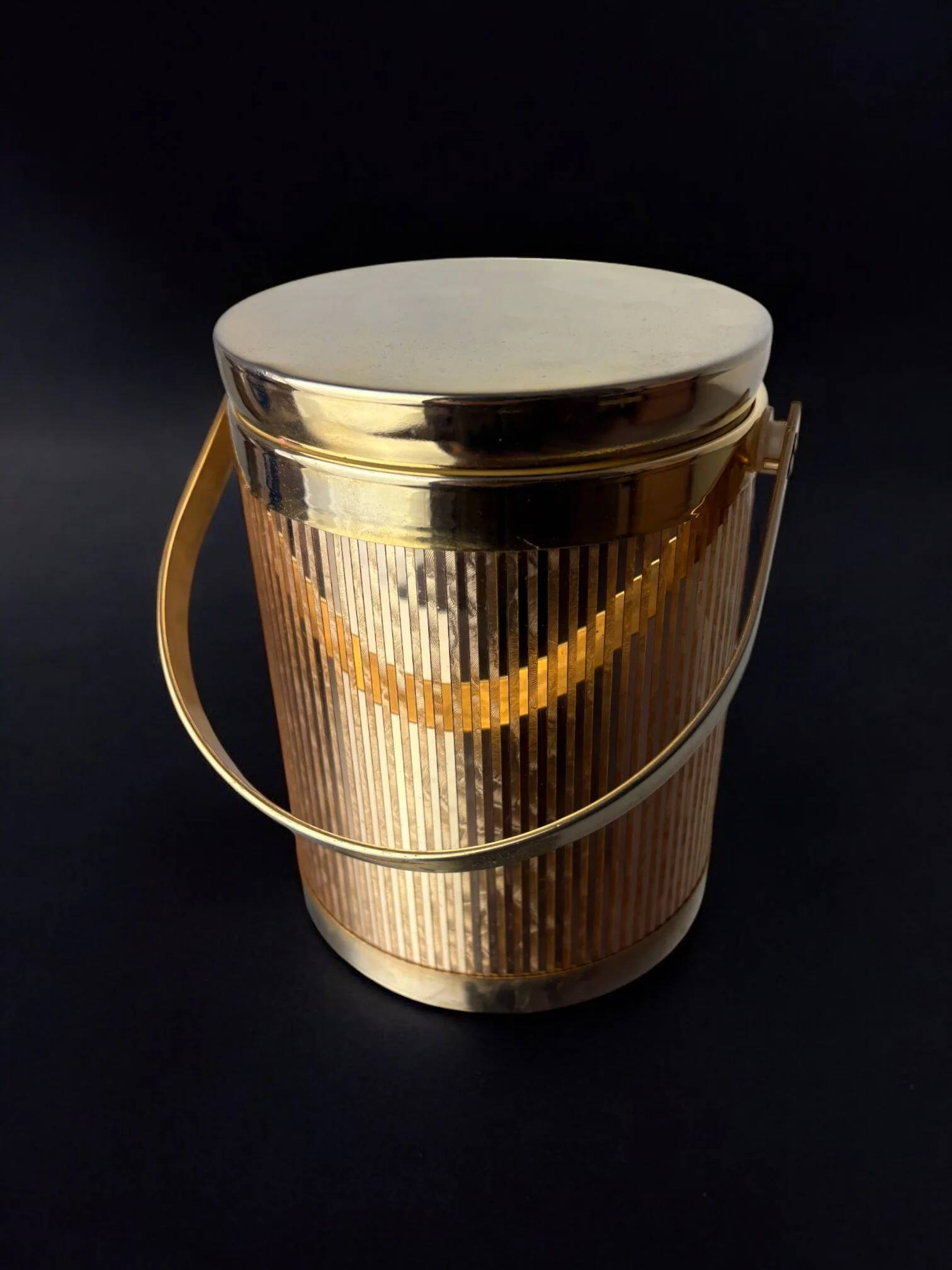 Seau à glace de l'ère disco dorée, miroirs dorés, Italie, 1970