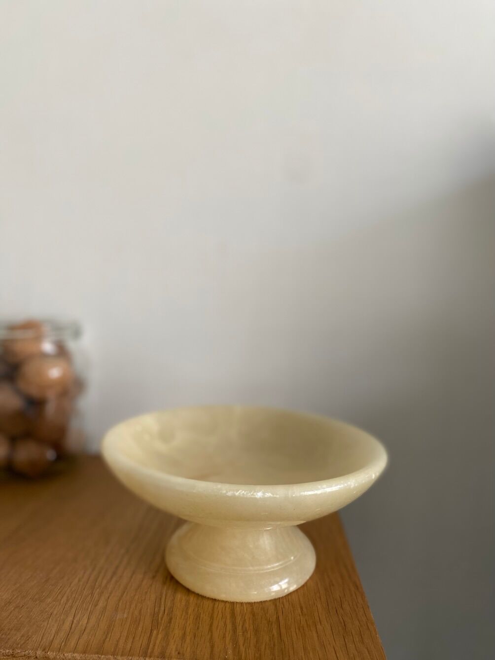 Alabaster standing cut