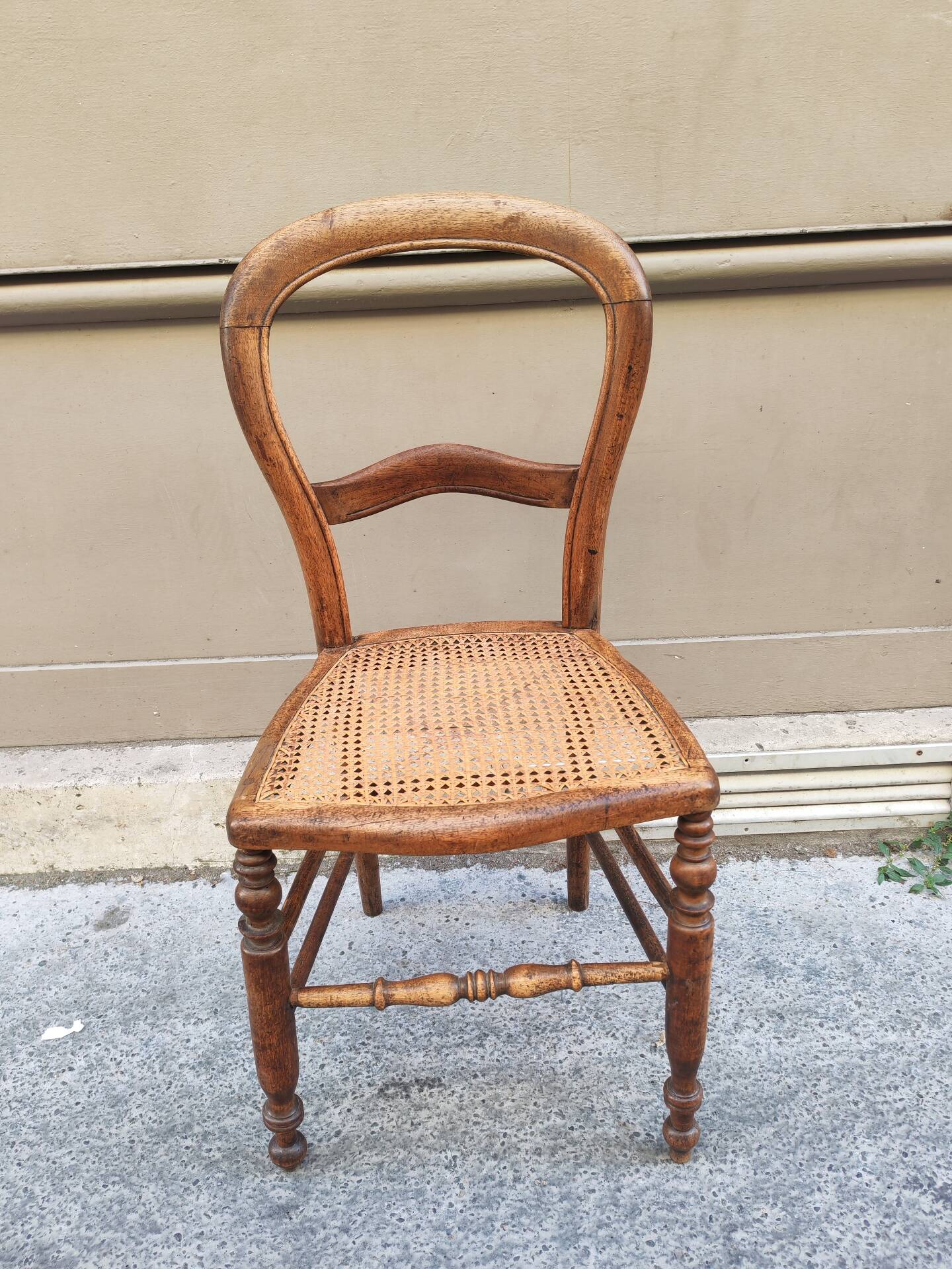 Louis Philippe style chair in walnut, 1900.