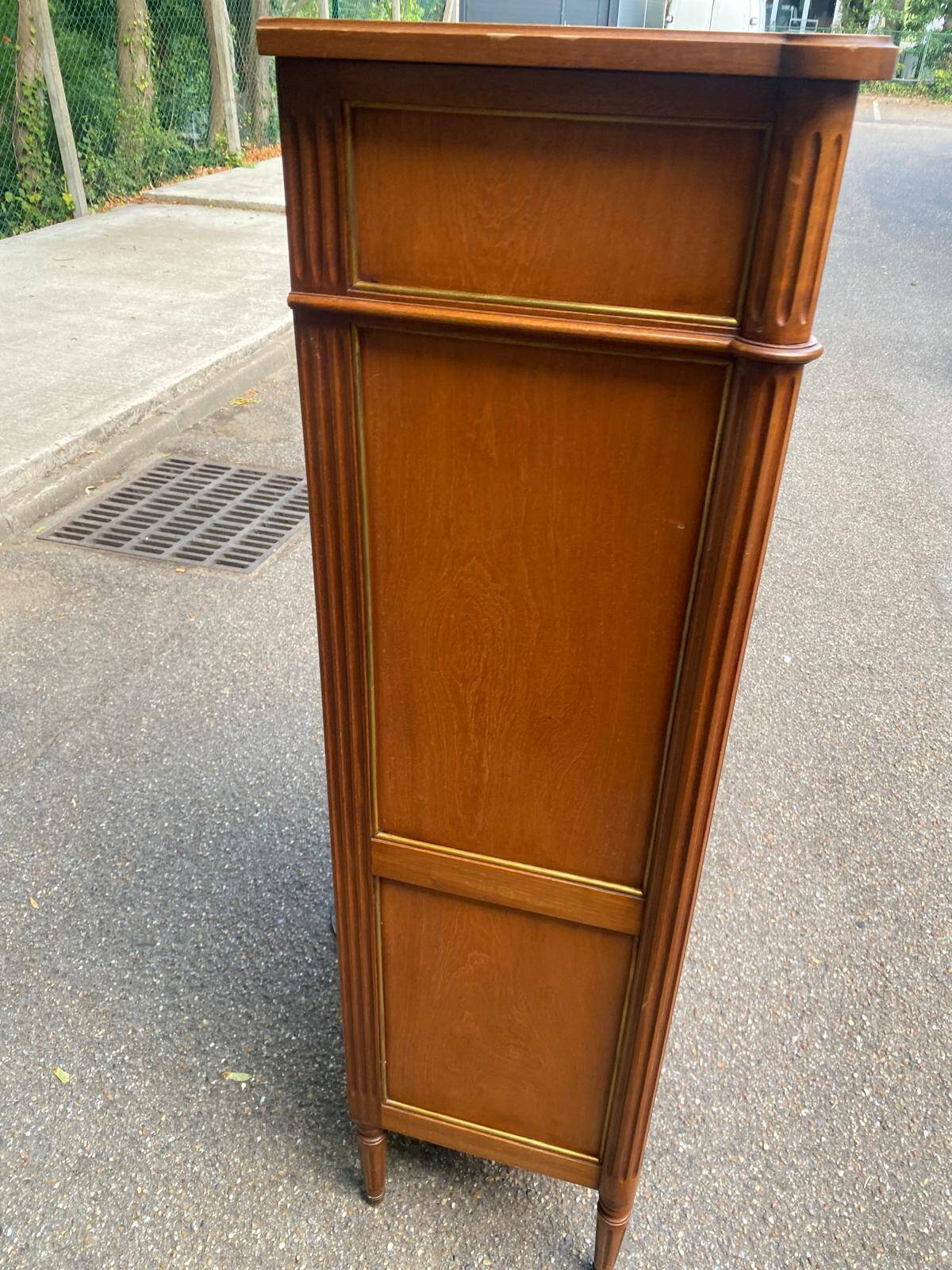 Secretary with drop-leaf in Louis XVI style, made of solid wood and brass, desk/commode.