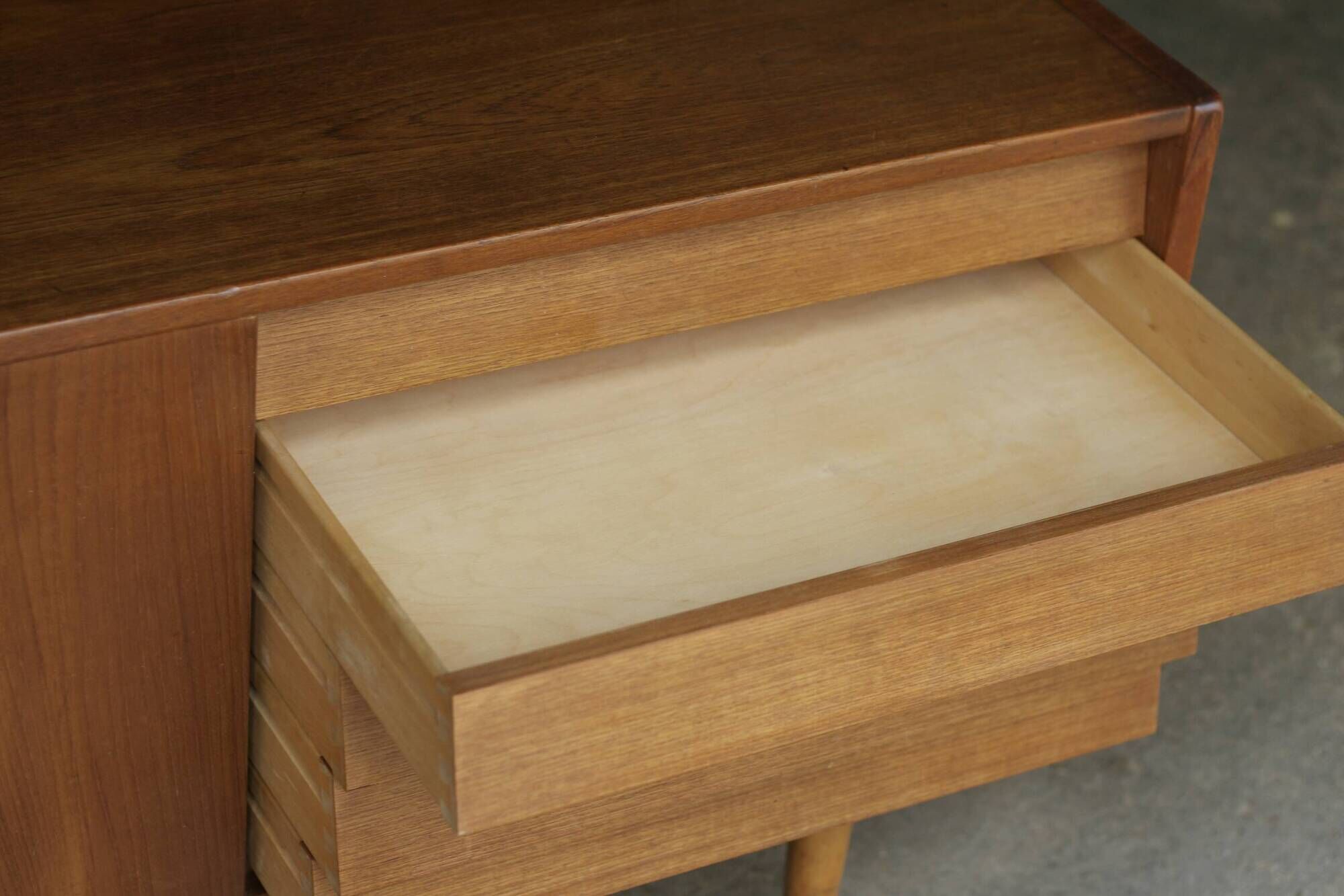 Succession LACOSTE: TRIO enfilade by Nils Jonsso for Hugo Troeds.
