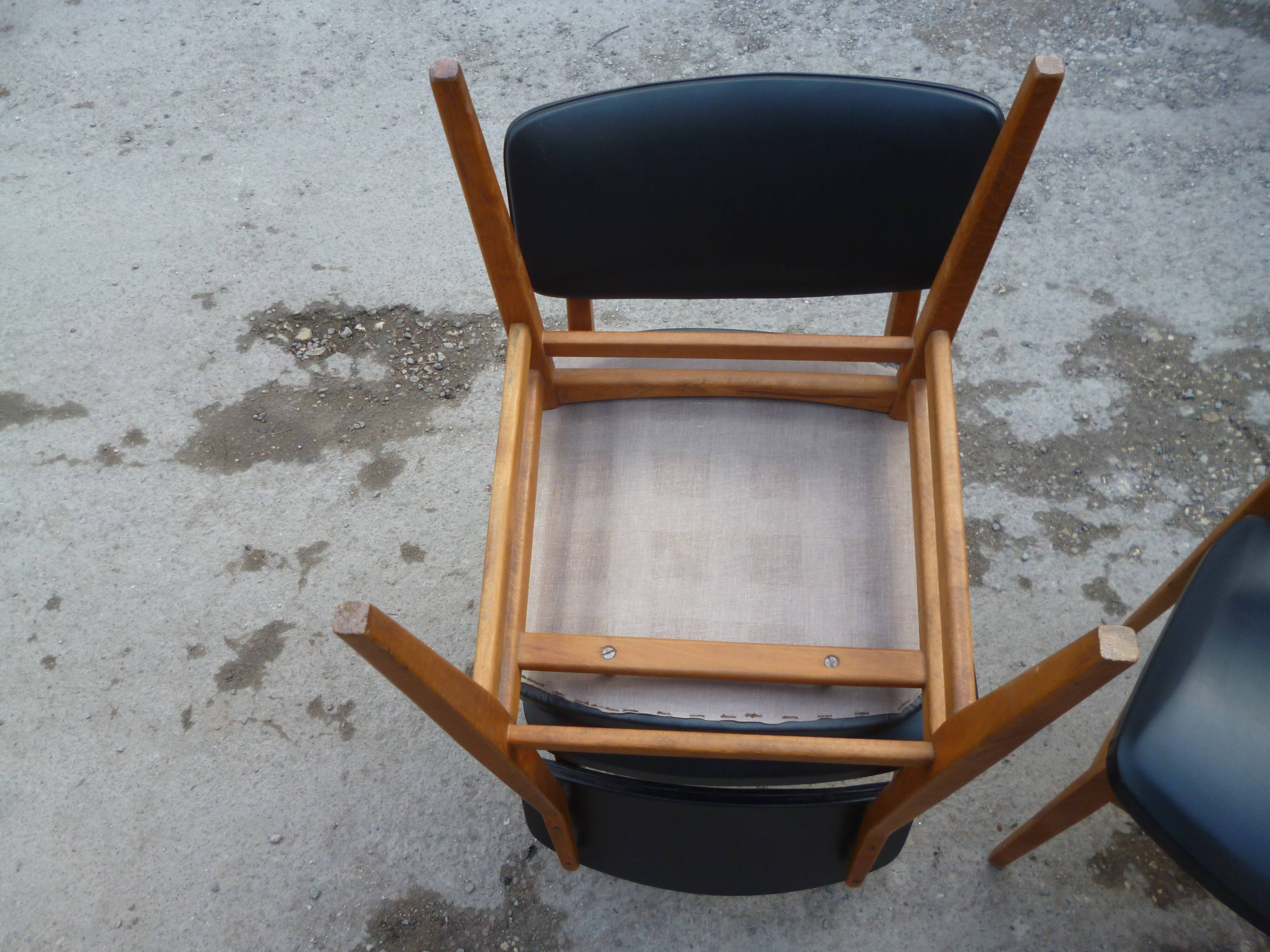 4 scandinavian chairs