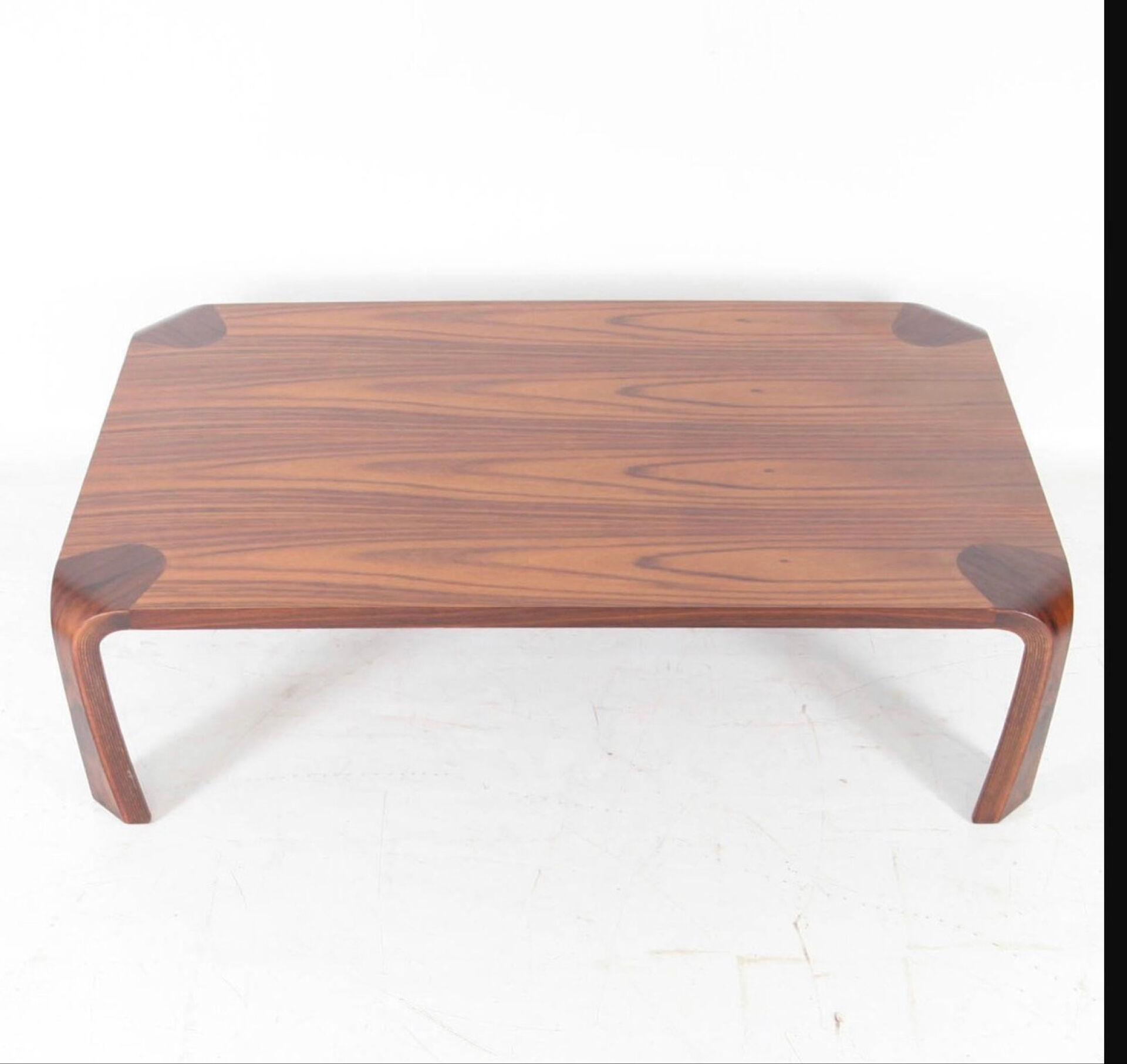 Table de salon par Tendo Mokko